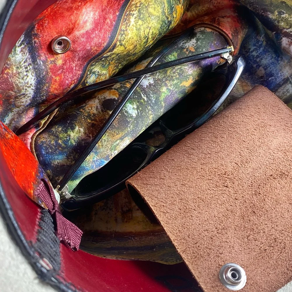 FW26_052_SilverBelly50X_Cattleman-SunglassCase_Interior-Open.jpg