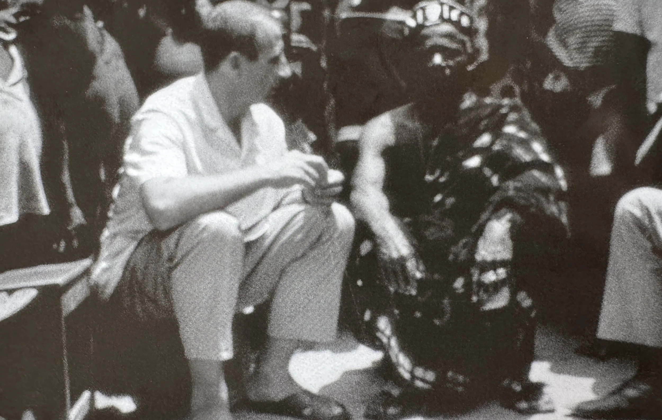 René David in conversation with a Baulé chief on the outskirts of Bouaké ca. 1964.  Photo:  René and Denise David (Gallery Walu, Baulé publication, Basel, Switzerland).  Note:  A Baulé chief wearing a similar abotire "crown".