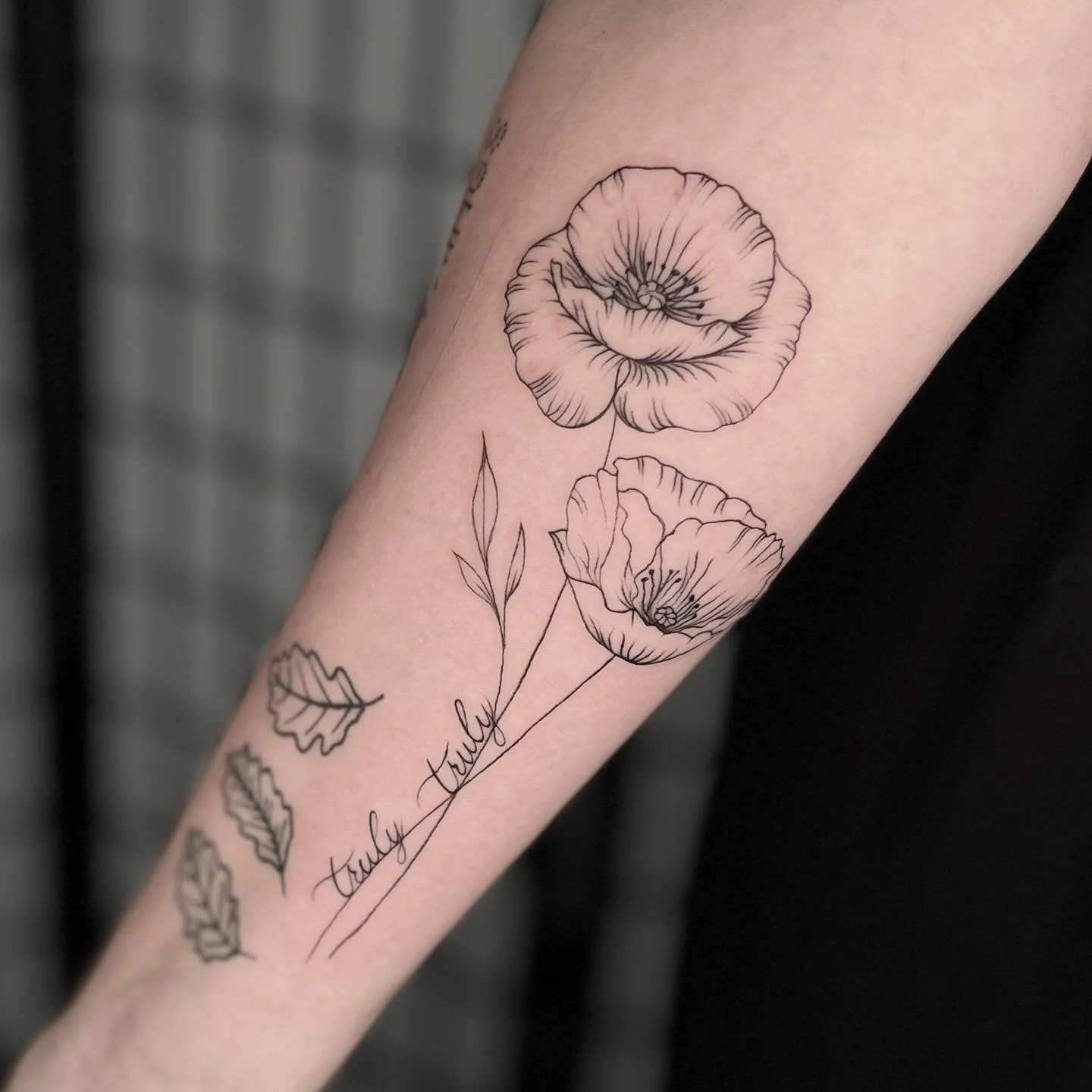 Minimal linework popeyes fineline with &lsquo;truly truly&rsquo; cursive fineline lettering 
.
.
.
.
.
.
.
.
.
#tattoo #fineline #finelinetattoo #finelinescript #finelinelettering #tattooartist #tattoos #durhamtattoo #durhamtattooartist #raleightatto