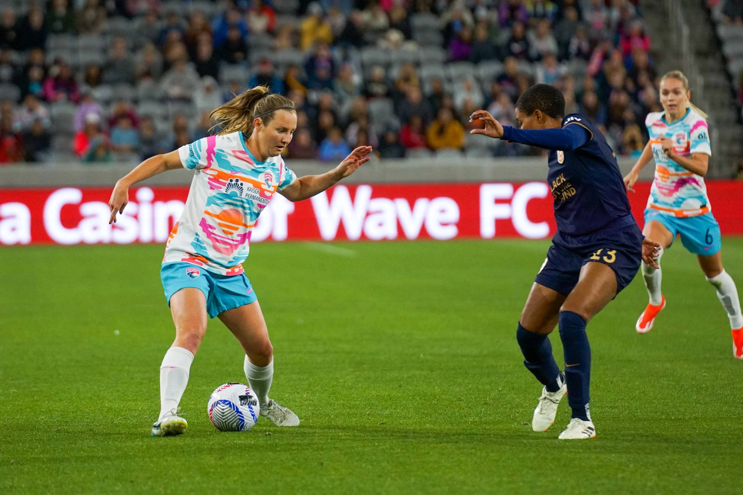 Carusa dribble vs SEA.JPG