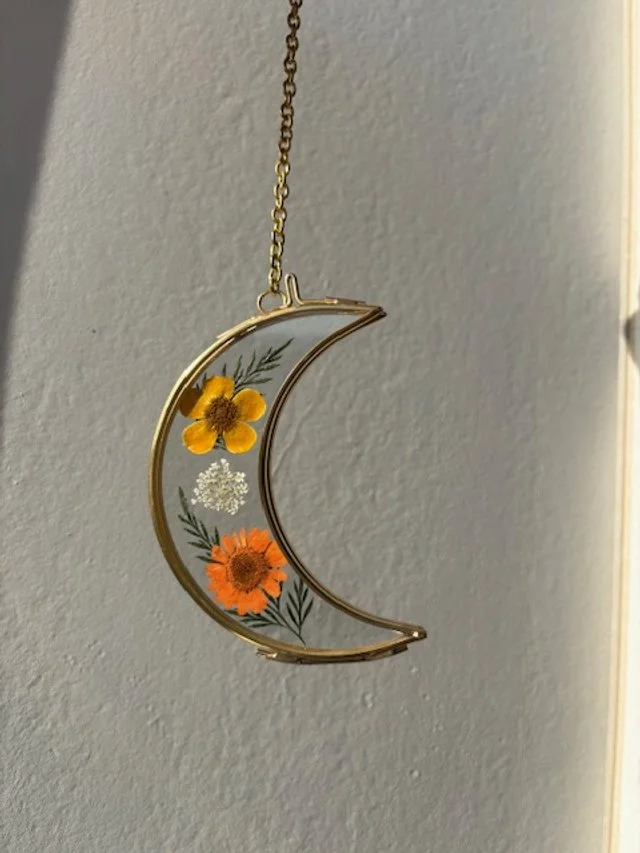 Mini Gold Moon Frame with Pressed Flowers