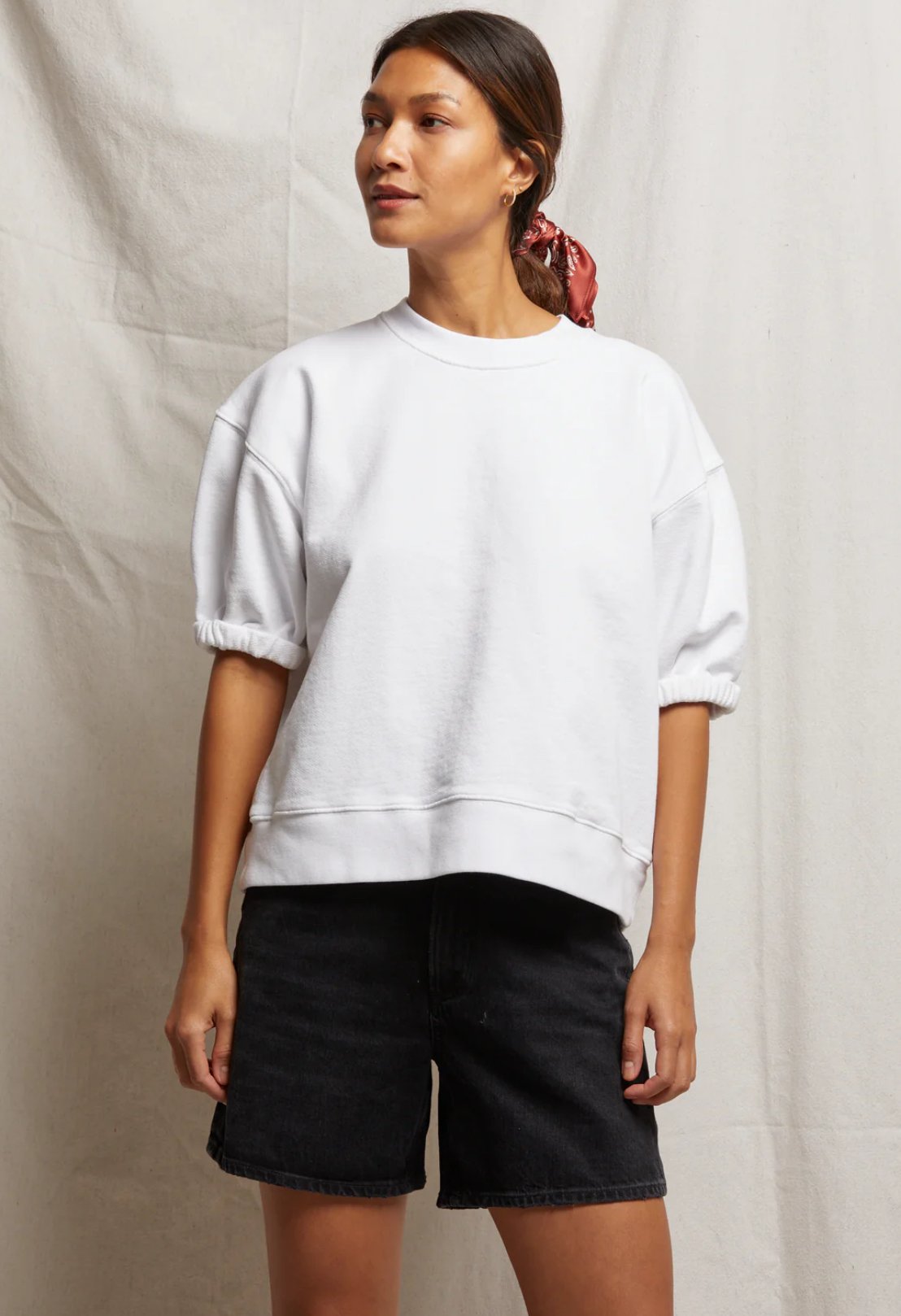 Perfect White Tee Rebecca Sweatshirt