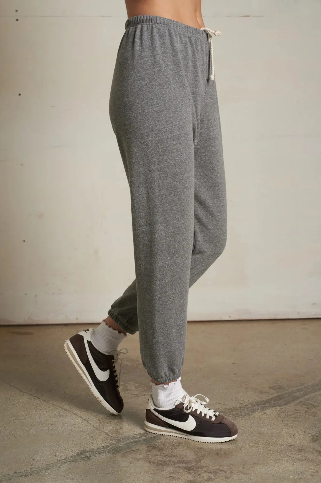 Perfect White Tee Johnny Jogger