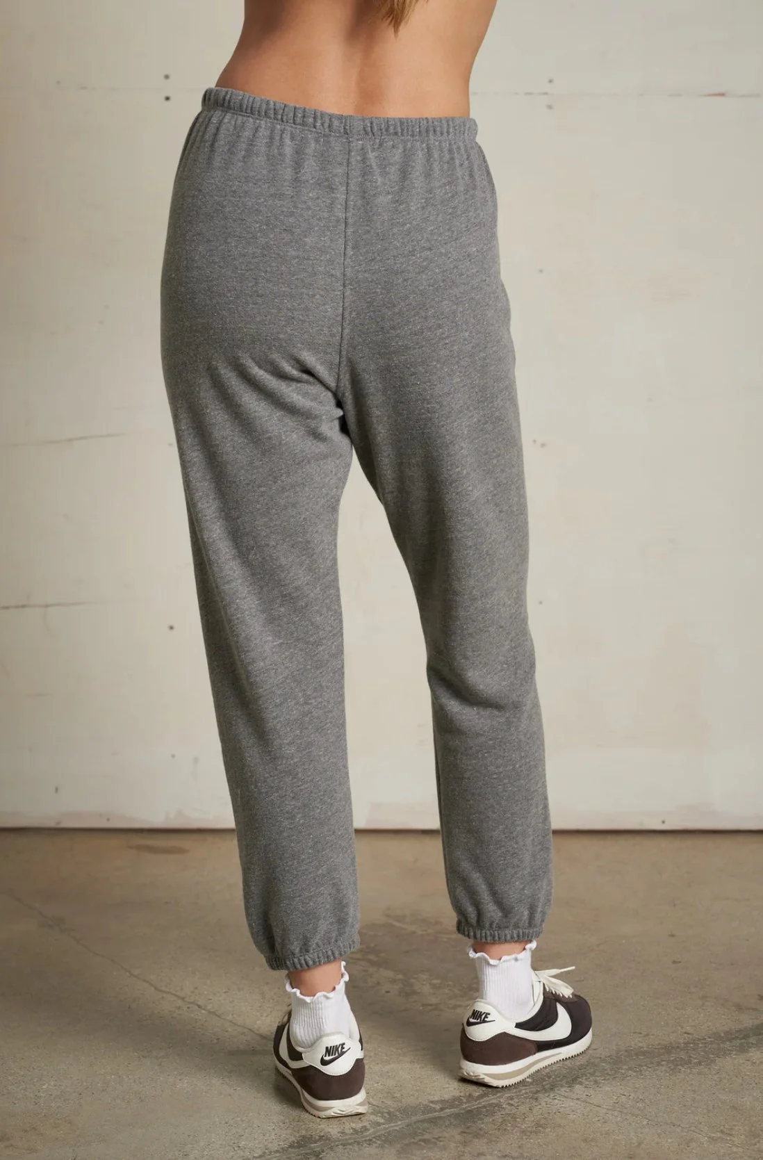 Perfect White Tee Johnny Jogger