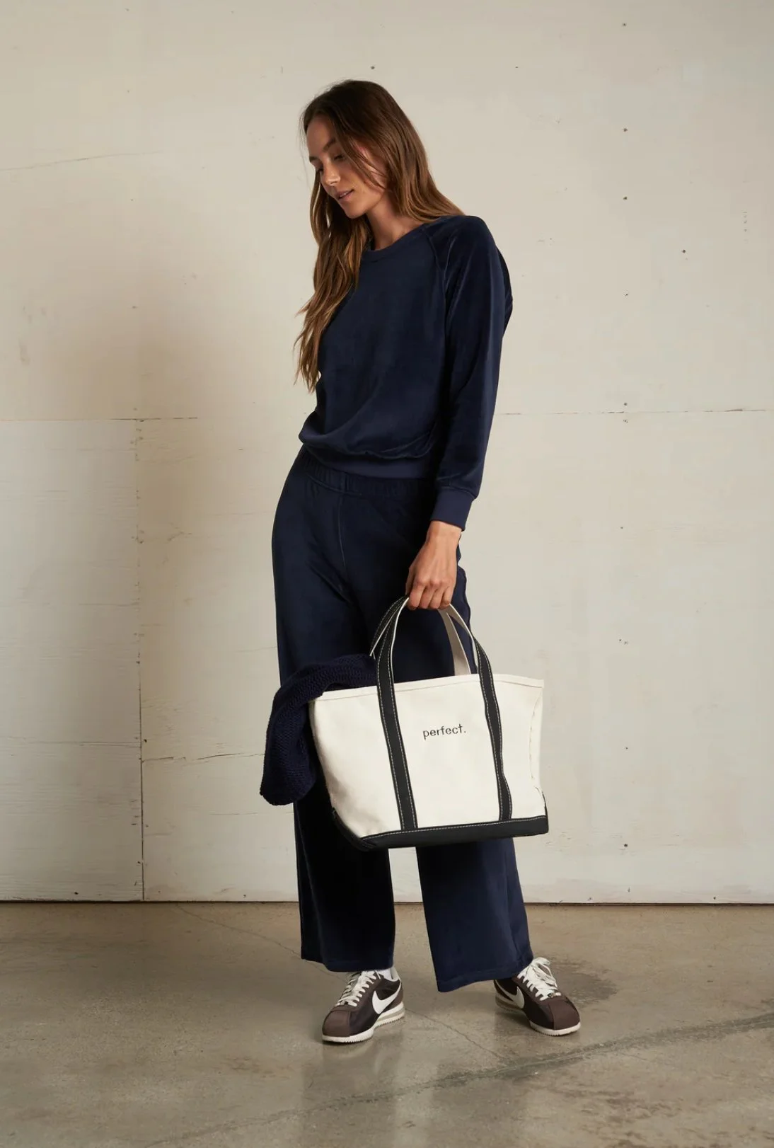 Perfect White Tee Stella Velour Sweatshirt