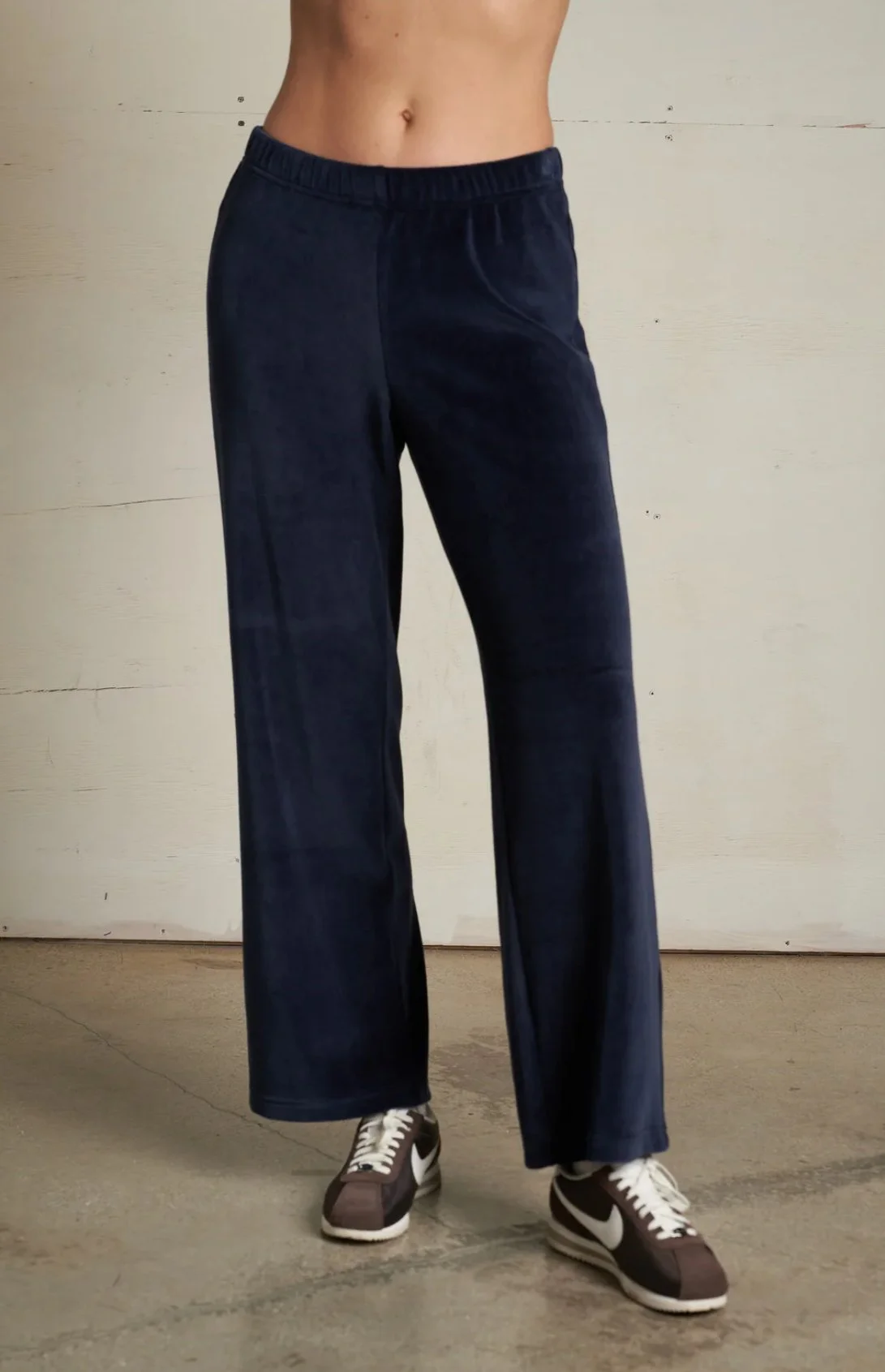 Perfect White Tee Alex Velour Sweatpant