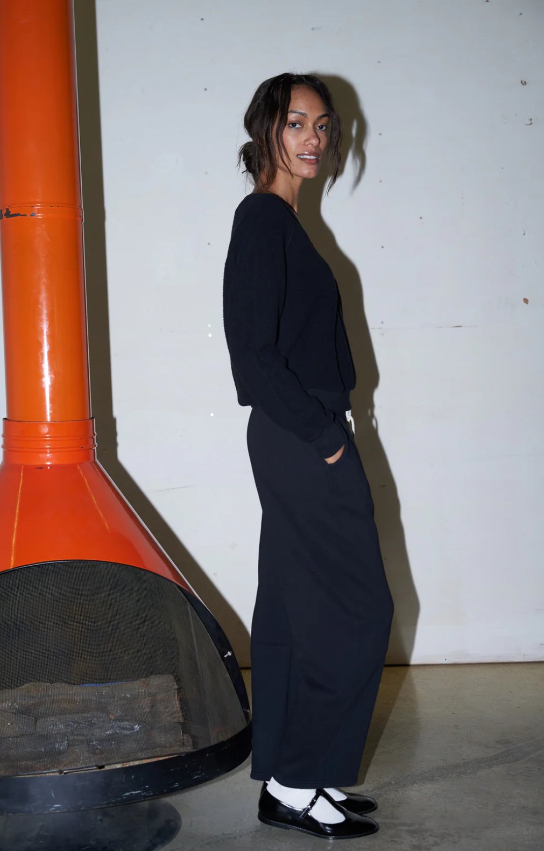 Perfect White Tee Zuri V-Neck Sweatshirt