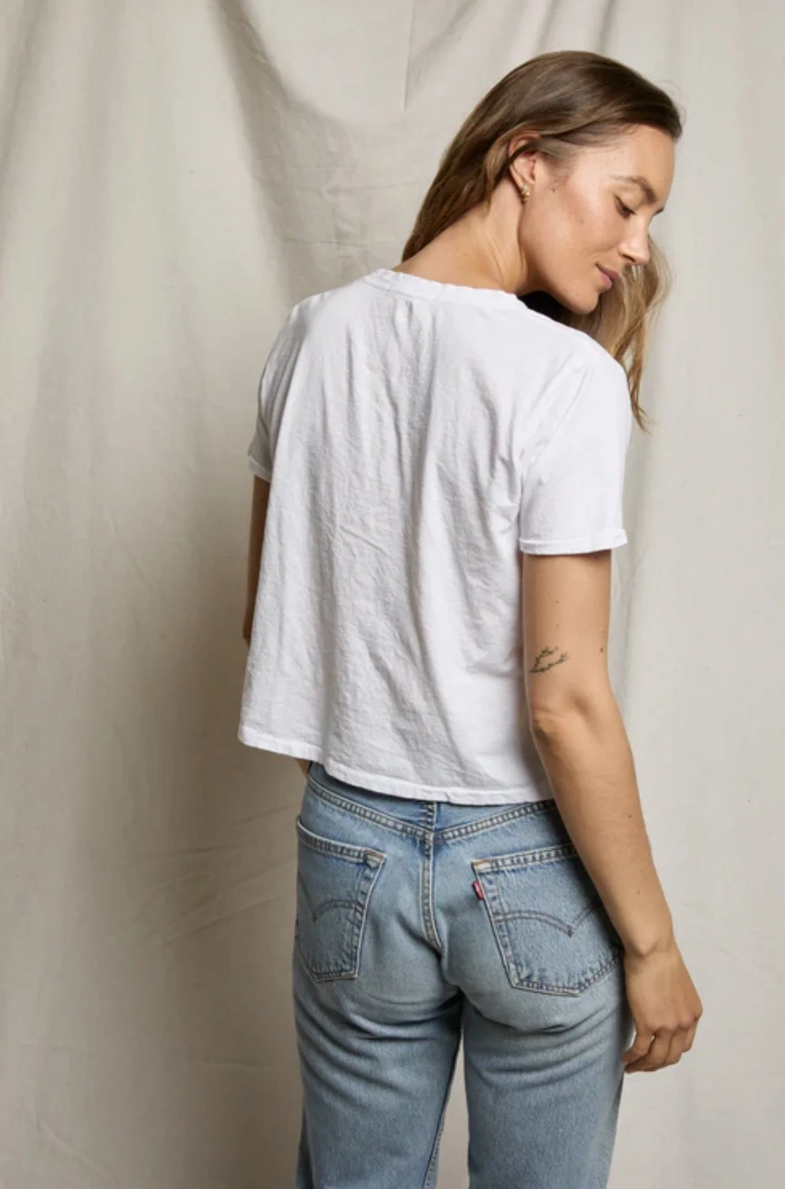 Perfect White Tee Beckett V-Neck Tee