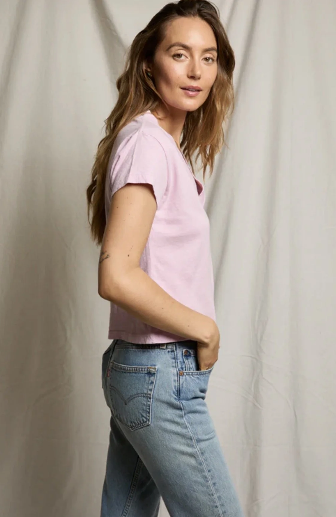 Perfect White Tee Alanis V-Neck Tee