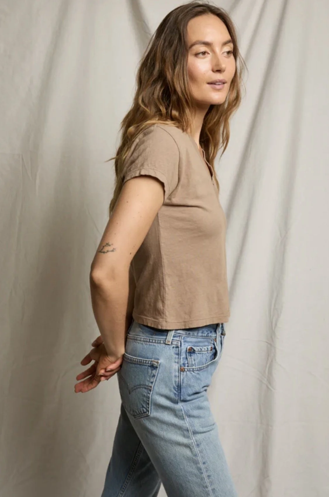 Perfect White Tee Alanis V-Neck Tee