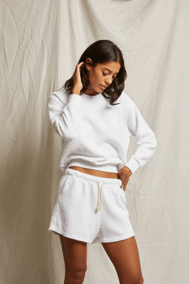 Perfect White Tee Dani Boucle Shorts