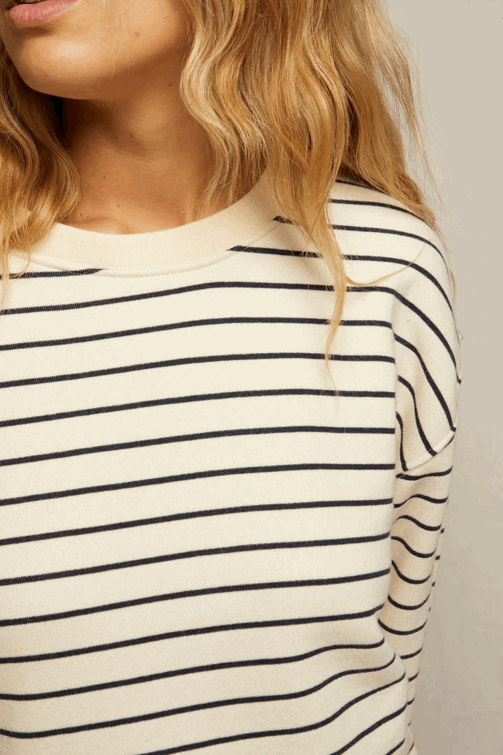 perfect white tee Tyler pullover
