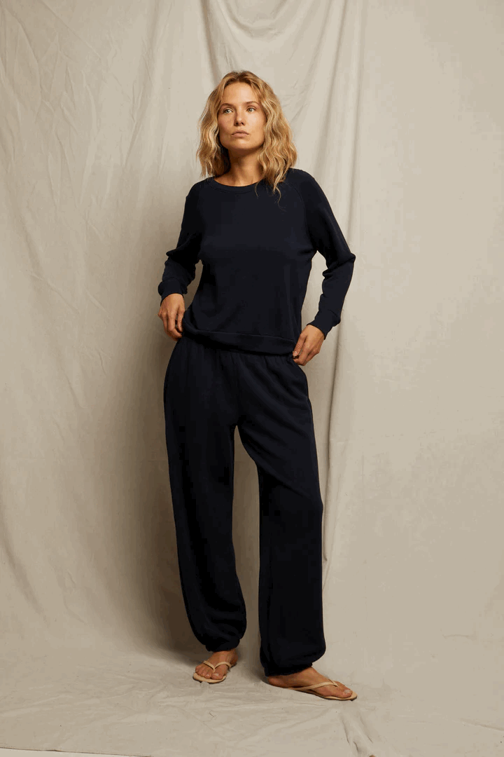 Perfect White Tee Drifter Sweatpants