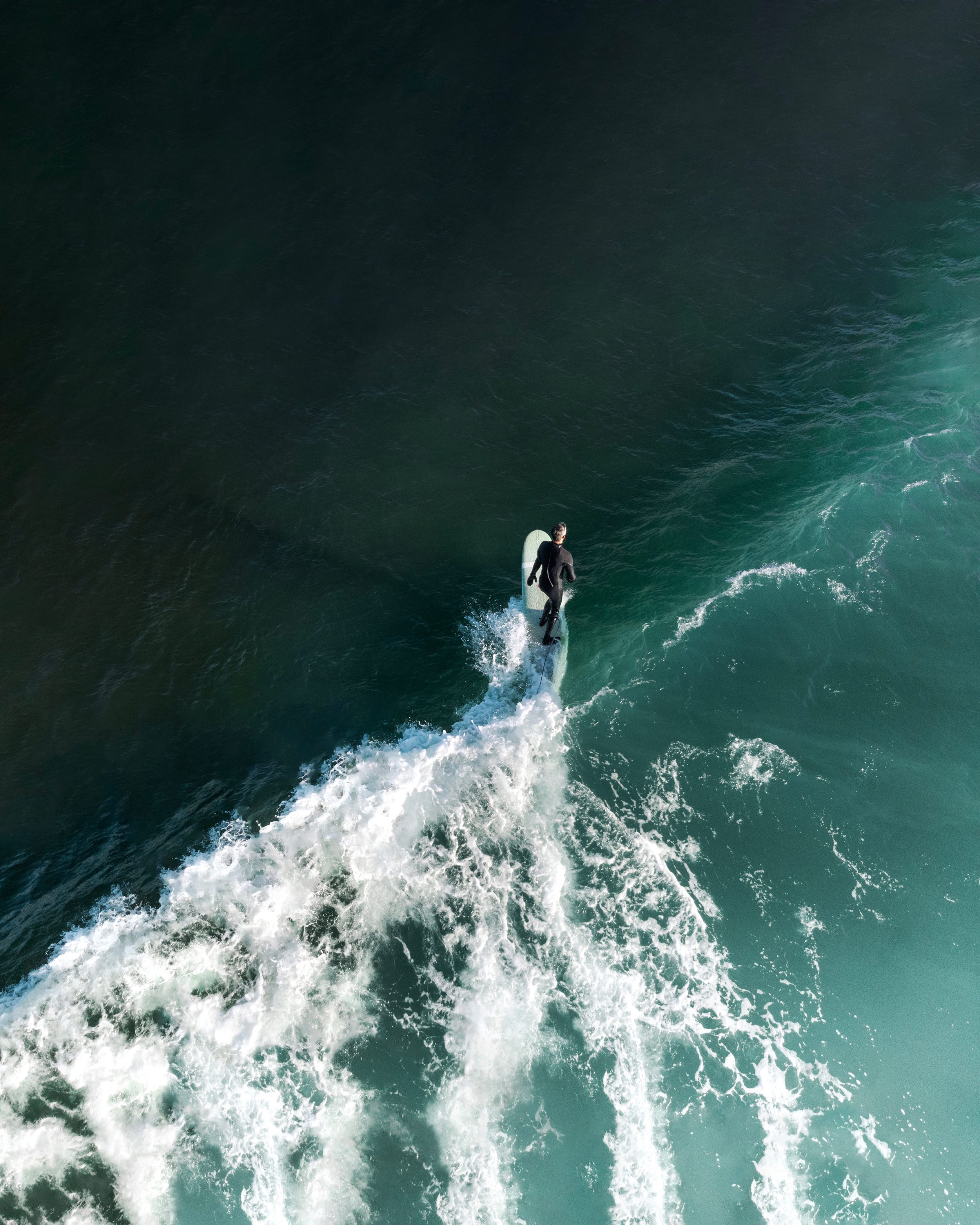 matthewbrownphoto_simonsurfing.jpg