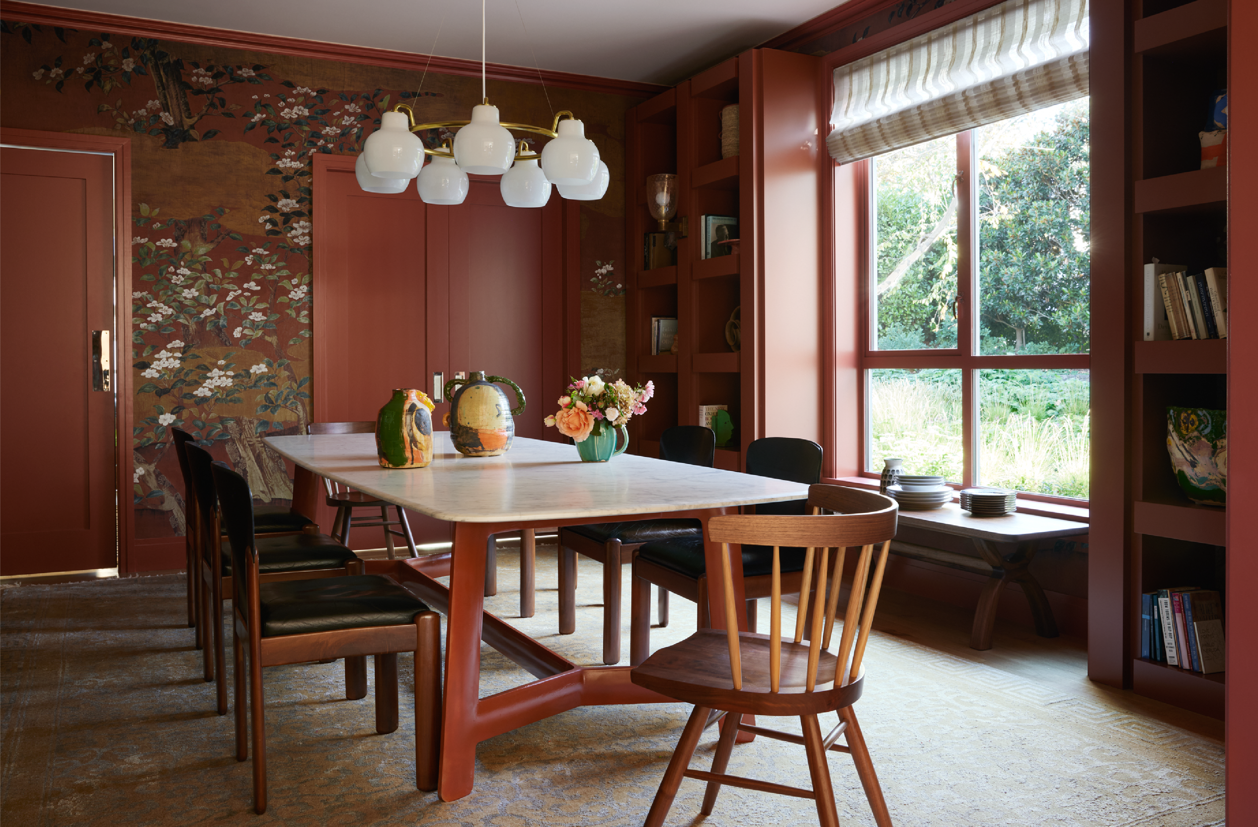 Designer: Redmond Aldrich Design | Photographer: Laura Resen | Stylist: Yedda Morrison | Press: Architectural Digest