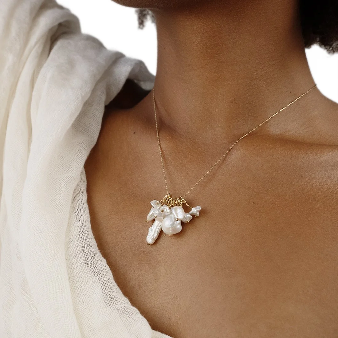 PEARL CLUSTER NECKLACE