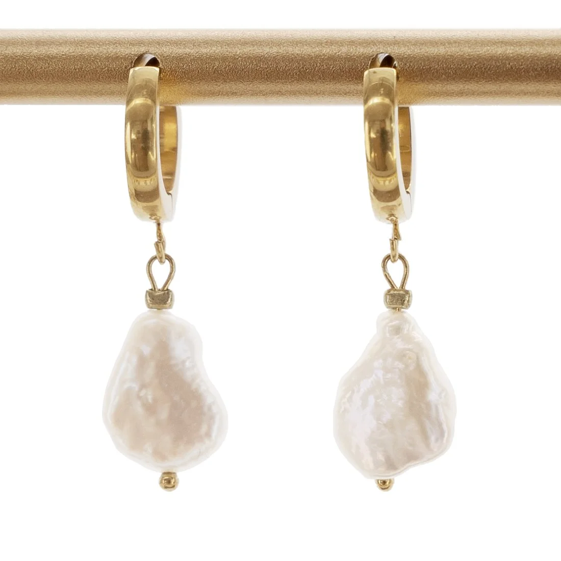 Keshi Huggie Earring - Hawaii Jewelry