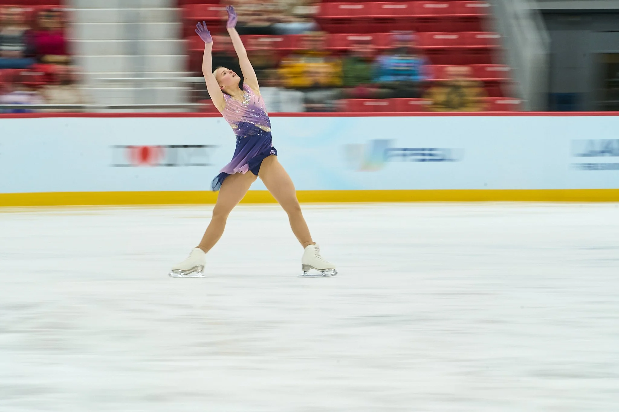 Woman figure skater FISU