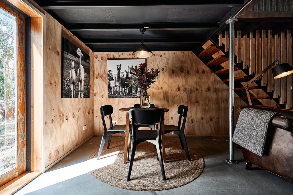 Dining-space-adjacent-to-kitchen-in-Shepherds-Hill-Shearers-Quarters.jpg