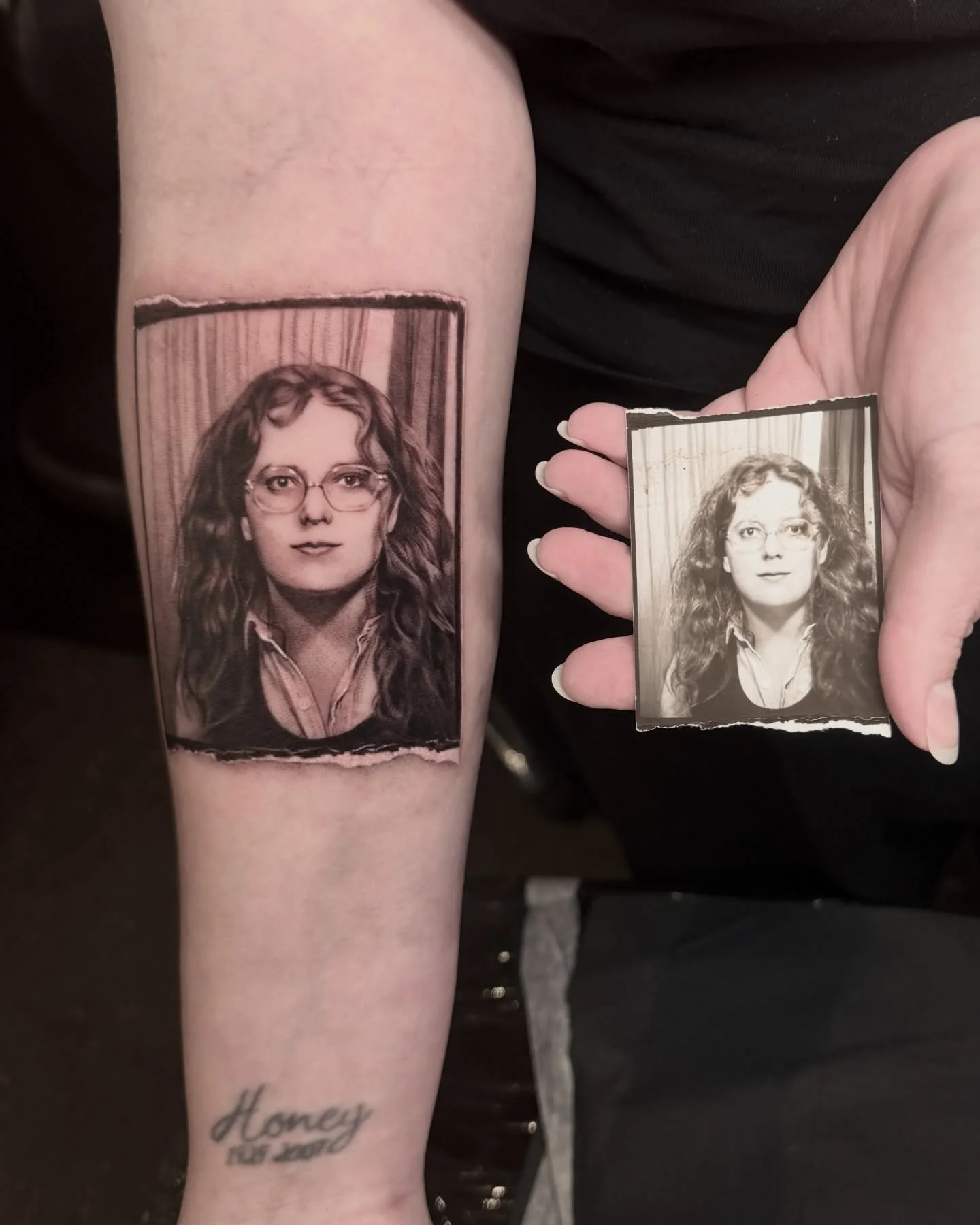 LA day 1
Mother&rsquo;s portrait🖤

#tattoo #portraittattoo #momtattoo #copypaste #phototattoo