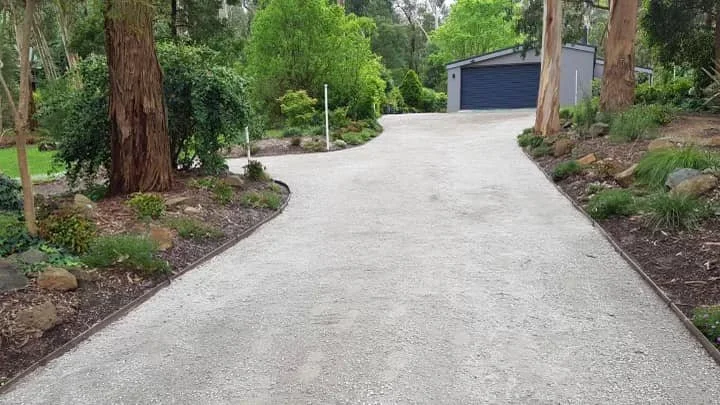 Driveway excavation and compaction. Landscaped driveways toppings