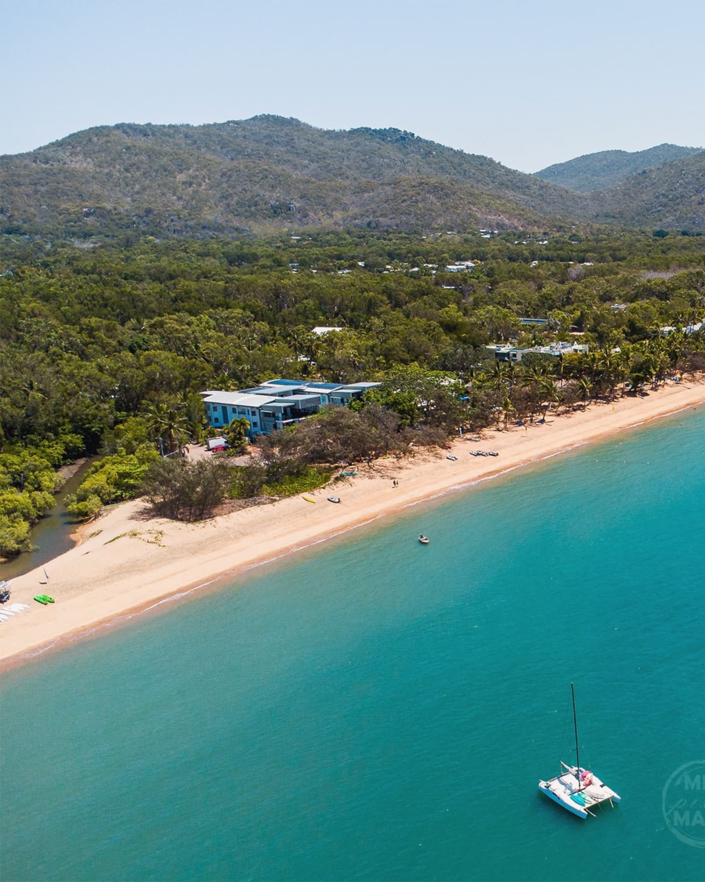 One Day on Magnetic Island 4/5: Afternoon &ndash; Gelato O&rsquo;Clock at Adele&rsquo;s 🌴⁠
⁠
After your swim, head to Horseshoe Bay, the island&rsquo;s biggest and most relaxed beach. Stop at Adele&rsquo;s Caf&eacute; for homemade gelato; it&rsquo;s