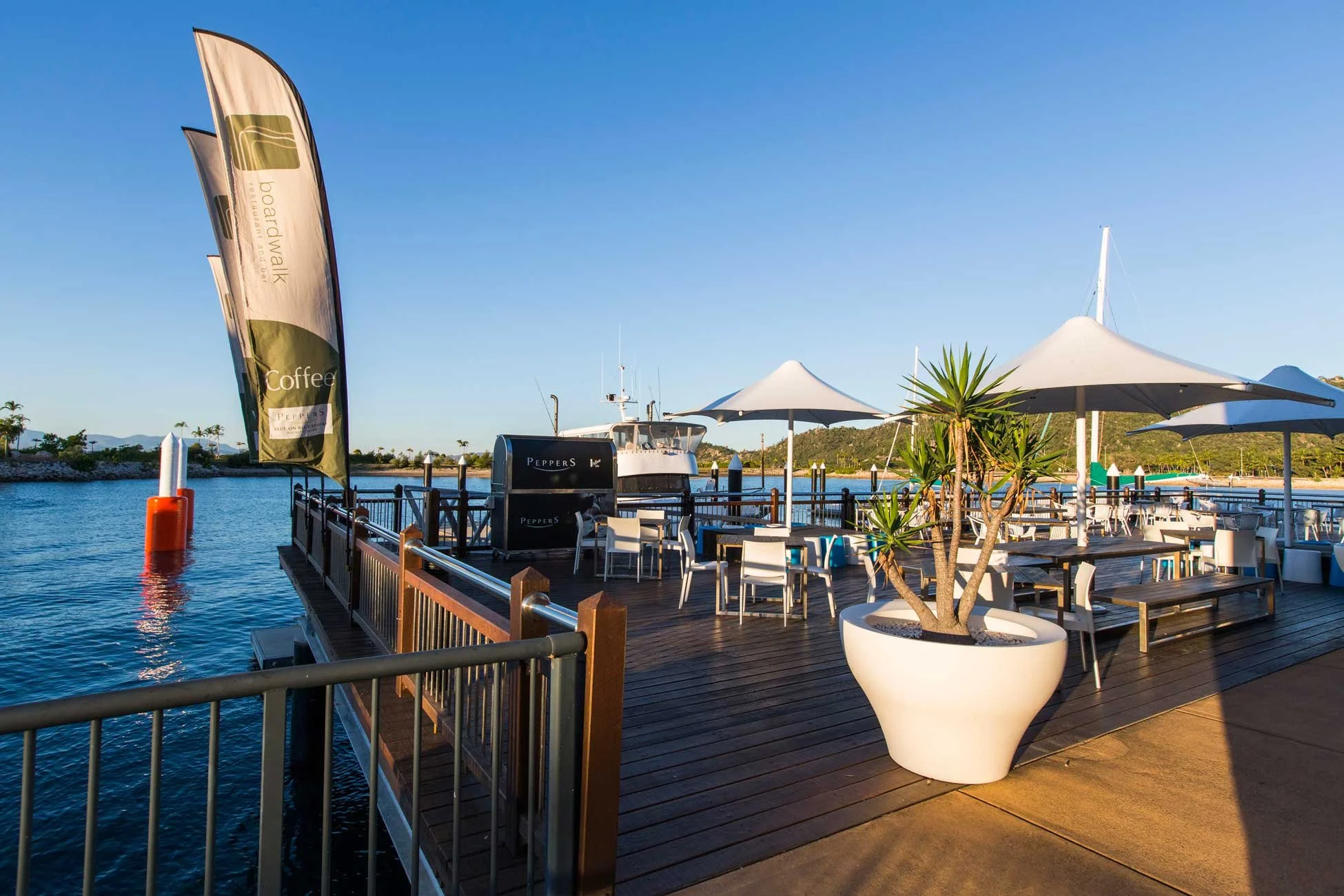 Peppers-Blue-on-Blue-Resort-Restaurant-_-Bar2.jpg