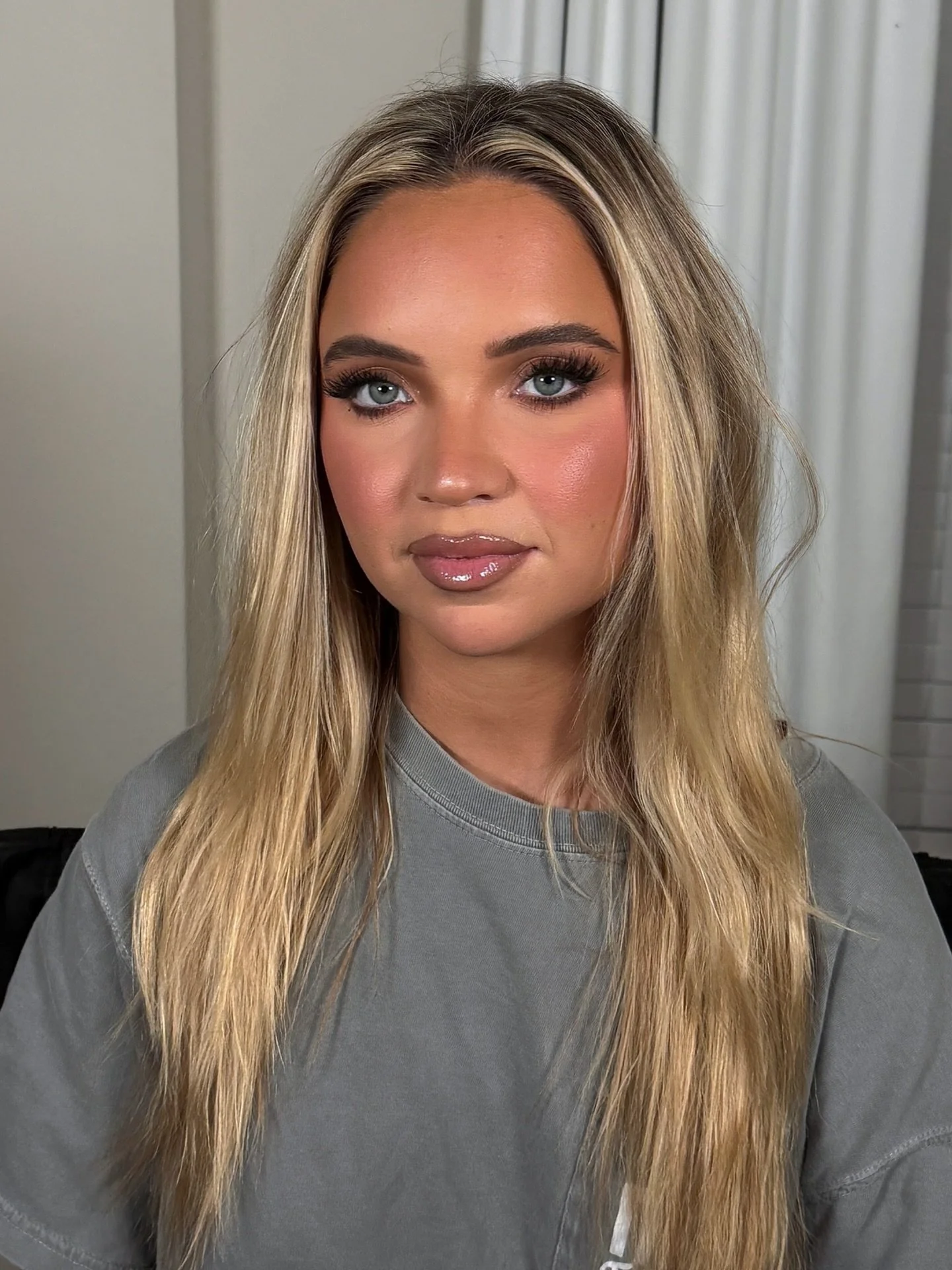 She’s a graduated girl 🤏🏼👩🏼‍🎓✨
glam on @savannahtrotter for her graduation ceremony @tamu
#makeupartist #texasmua #softglam #mua #texasmakeupartist #graduationmakeuplook #makeuplook #makeupinspiration