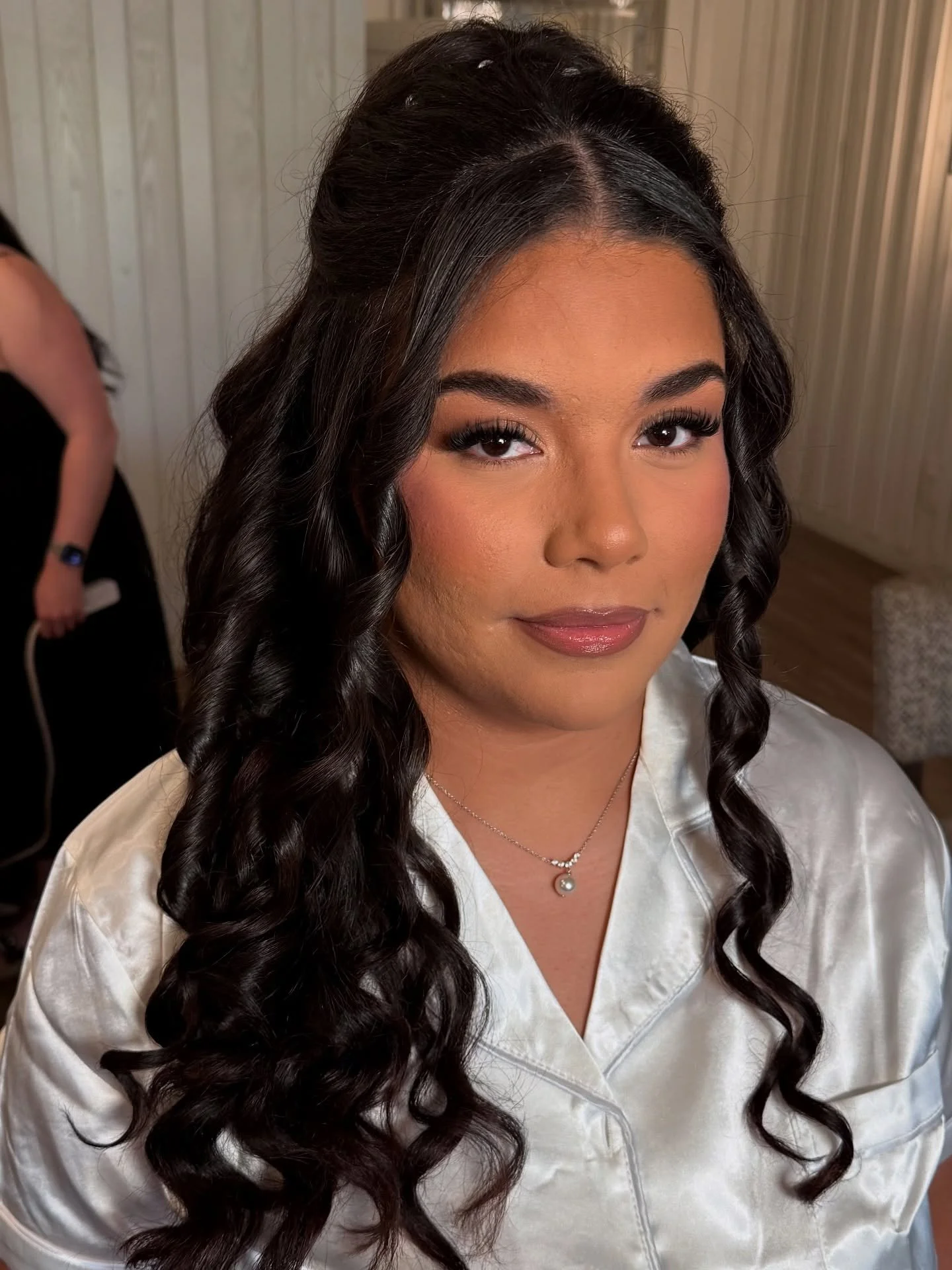 Tatum&rsquo;s natural + soft bridal glam ☁️✨💍 

congratulations @taattuumm10 you looked absolutely stunning!! so happy i was able to do your makeup on such a special day 🥹

#bridalmakeup #naturallook #makeupartist #bridalmua #weddingday
