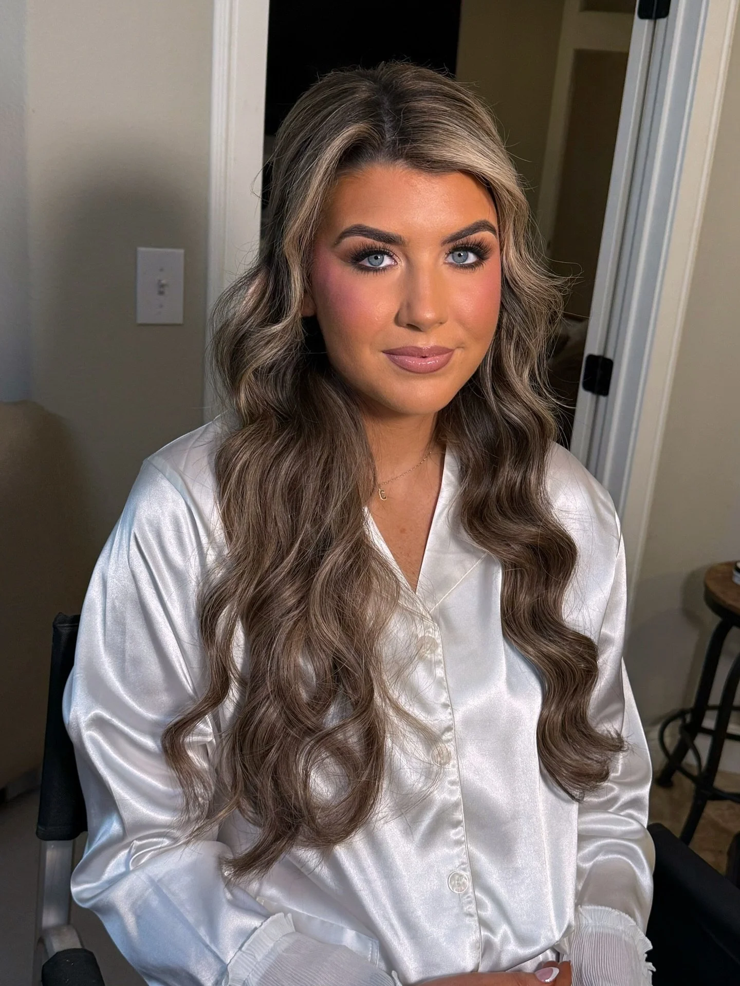 Congratulations Kenzie 💍 @kenz_ryder thank you so much for choosing me as your mua for such a special day! You looked stunning 🥹🤍 

Hair @getfab.x.gab 

#bridalmua #bridalmakeup #bridal #glam #bridalmakeupartist