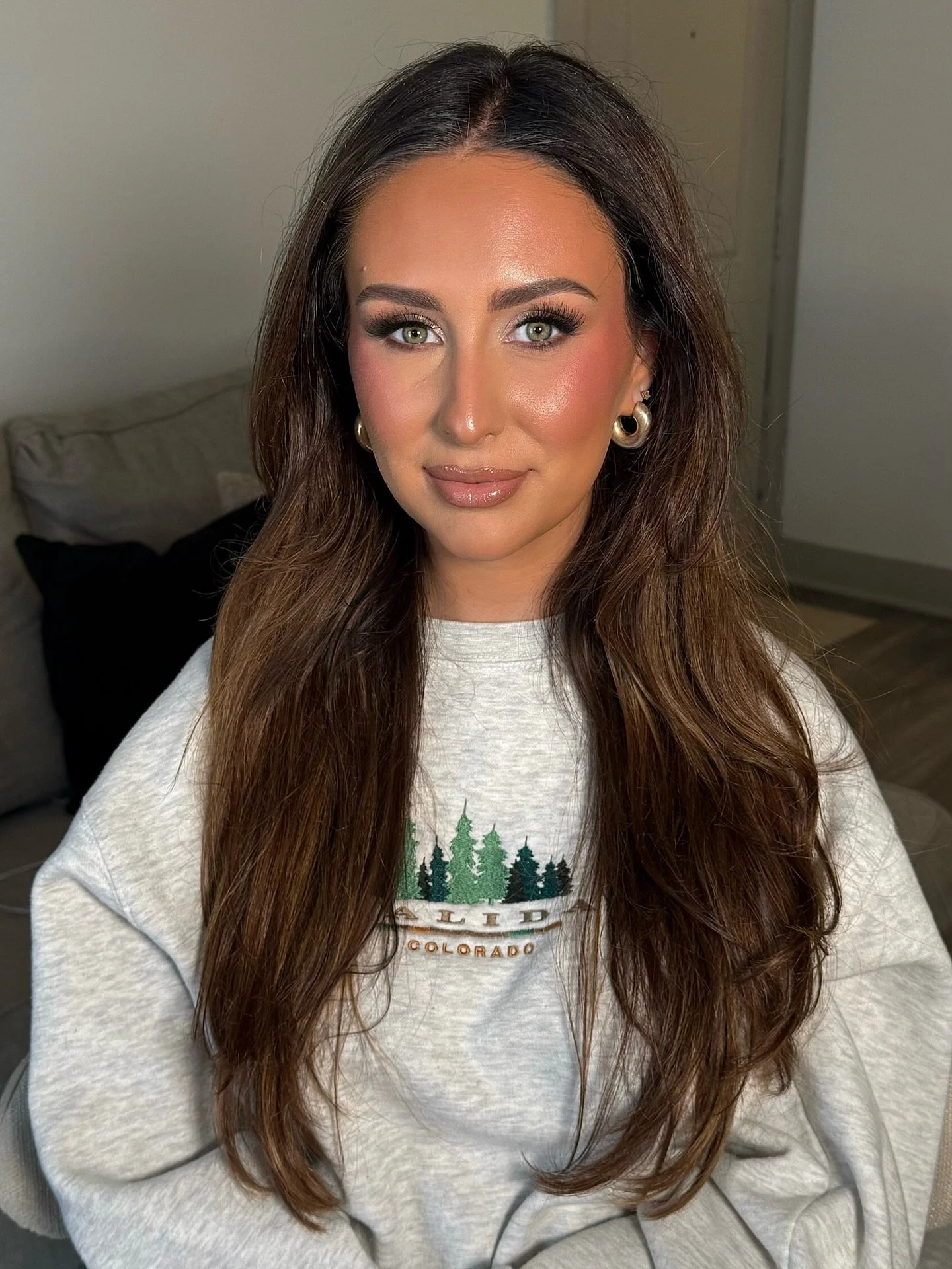 engagement photoshoot glam 🤍💍 @trisrae 

#bridaltrial #engagementphotoshoot #glam #texasmua