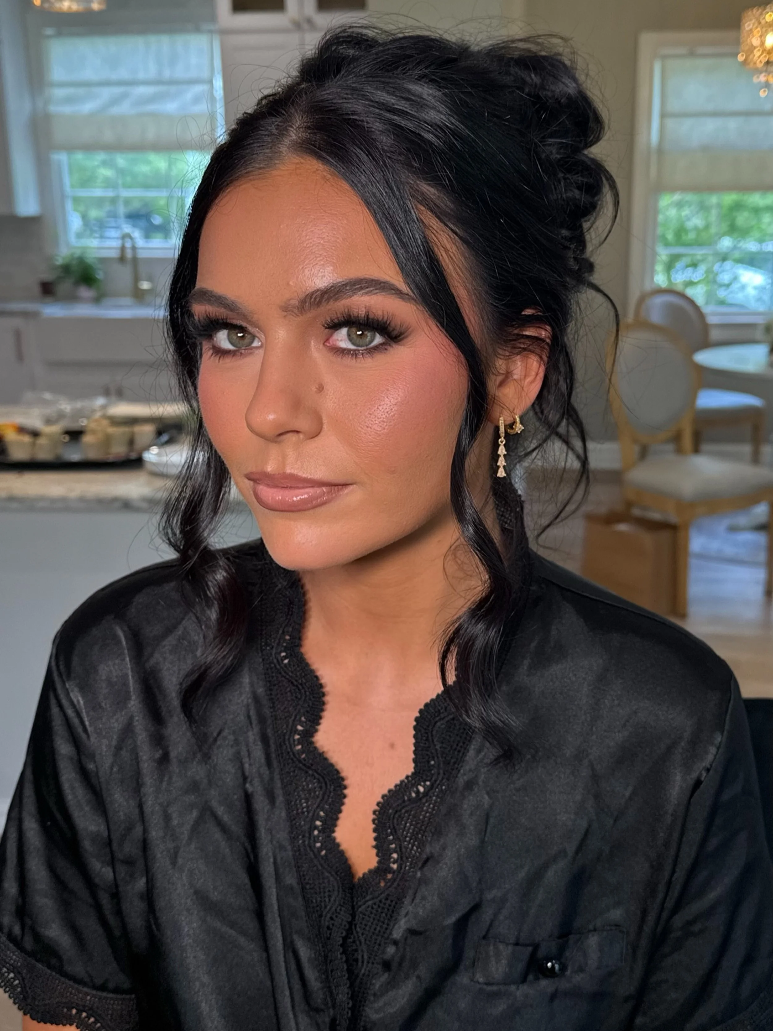 🔥 bridesmaid glam on @stormystokes1 🖤 

#bridesmaidmakeup #glam #texasmua