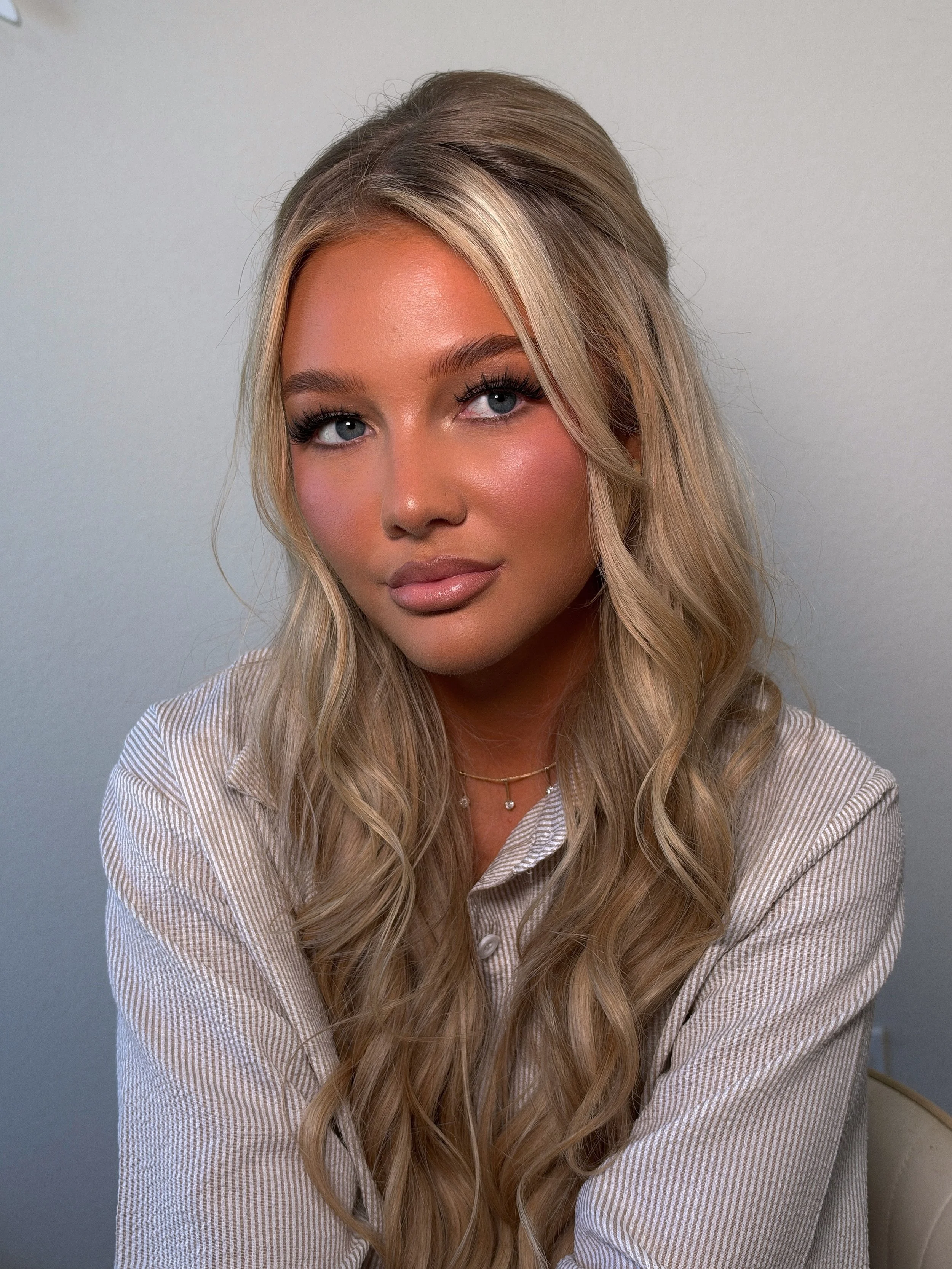 A literal doll 👸🏼 #bridesmaidglam ✨