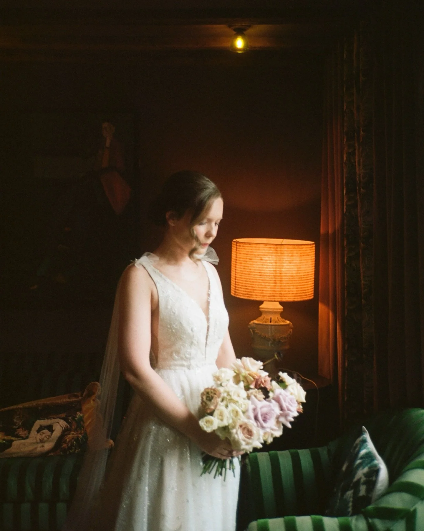 P &amp; P&rsquo;s stunning wedding @thegeorgeinrye . Absolutely obsessed with the floral masterpieces by @themirrorandtheveil and Polly&rsquo;s celestial dress! 🌙✨

Dress @chloejanebridalwear 
Suit @charlestyrwhitt 
Florist @themirrorandtheveil 
Hai