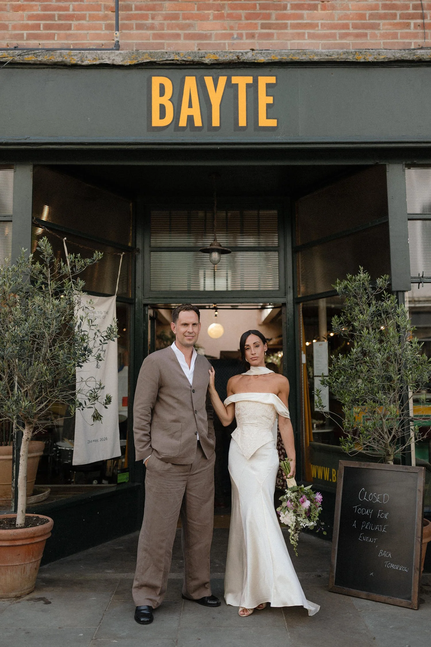 London editorial wedding photographer