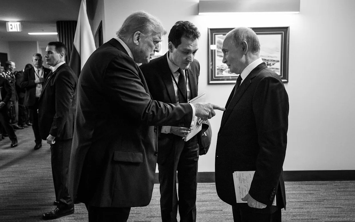 White House Photo of Trump “Confronting” Putin Actually Shows Him Pointing Out Borscht Stain