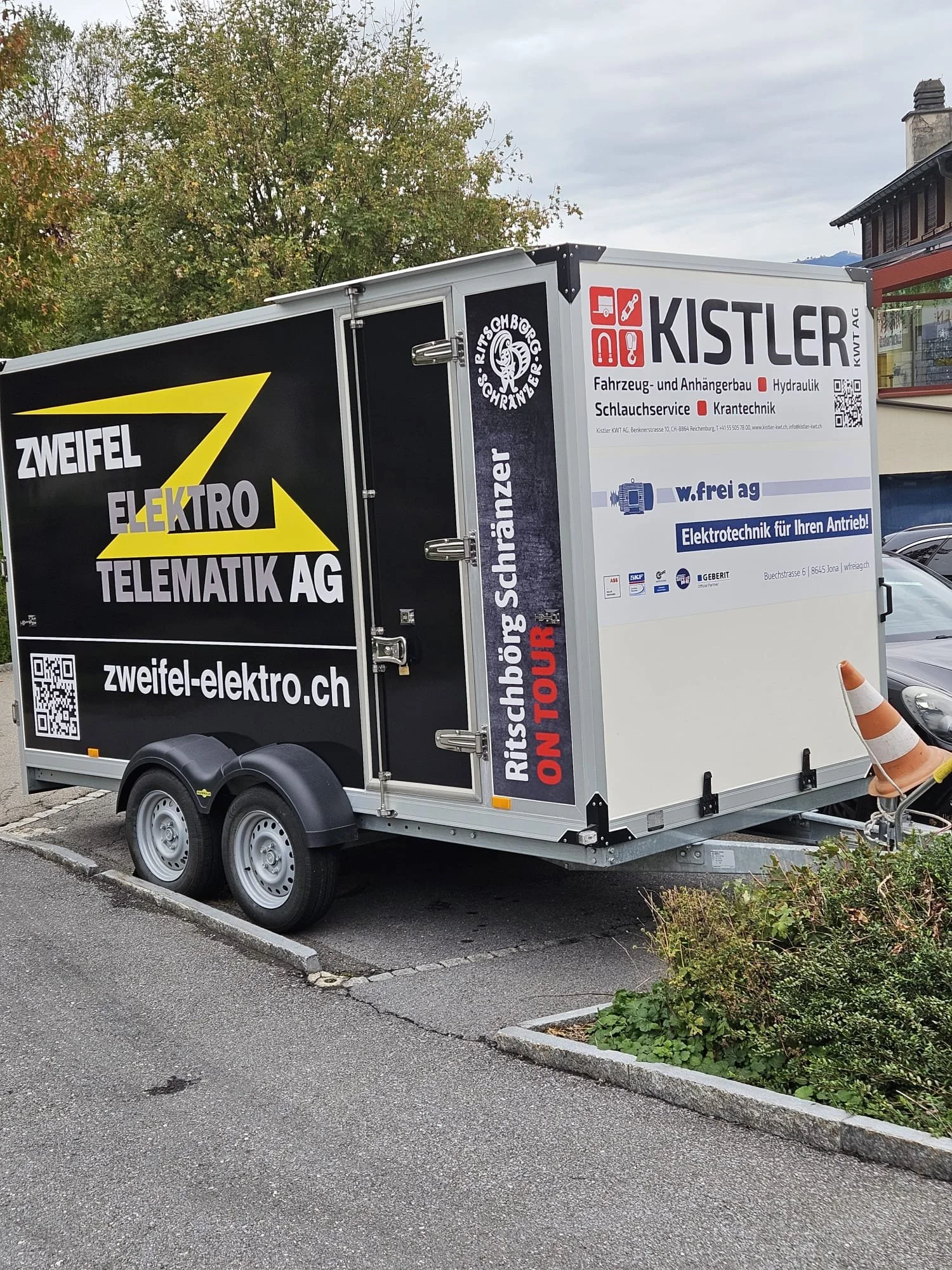 RELJ2175.JPG