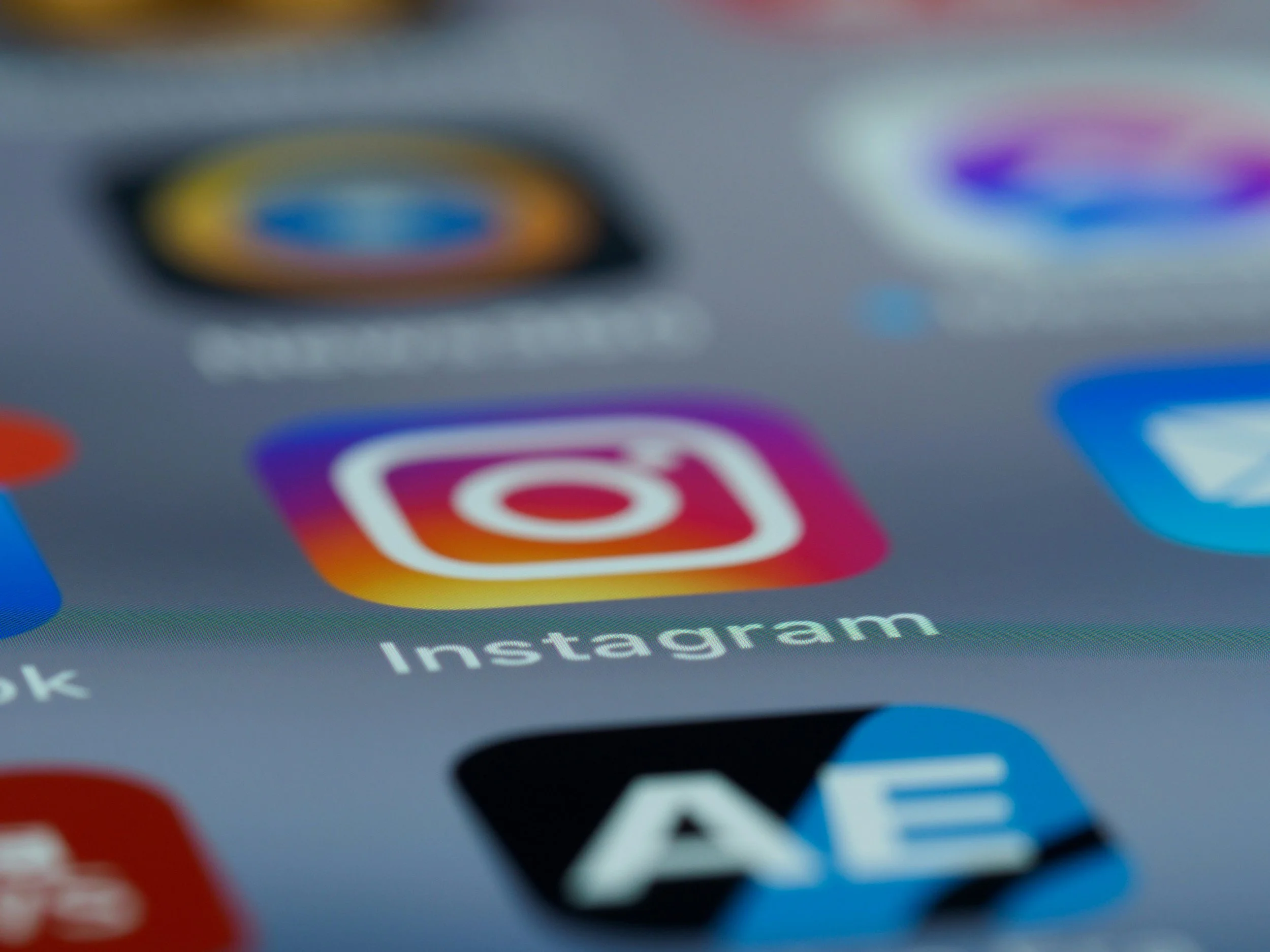 Navigating Social Media: Staying True to My Values as a Life Coach