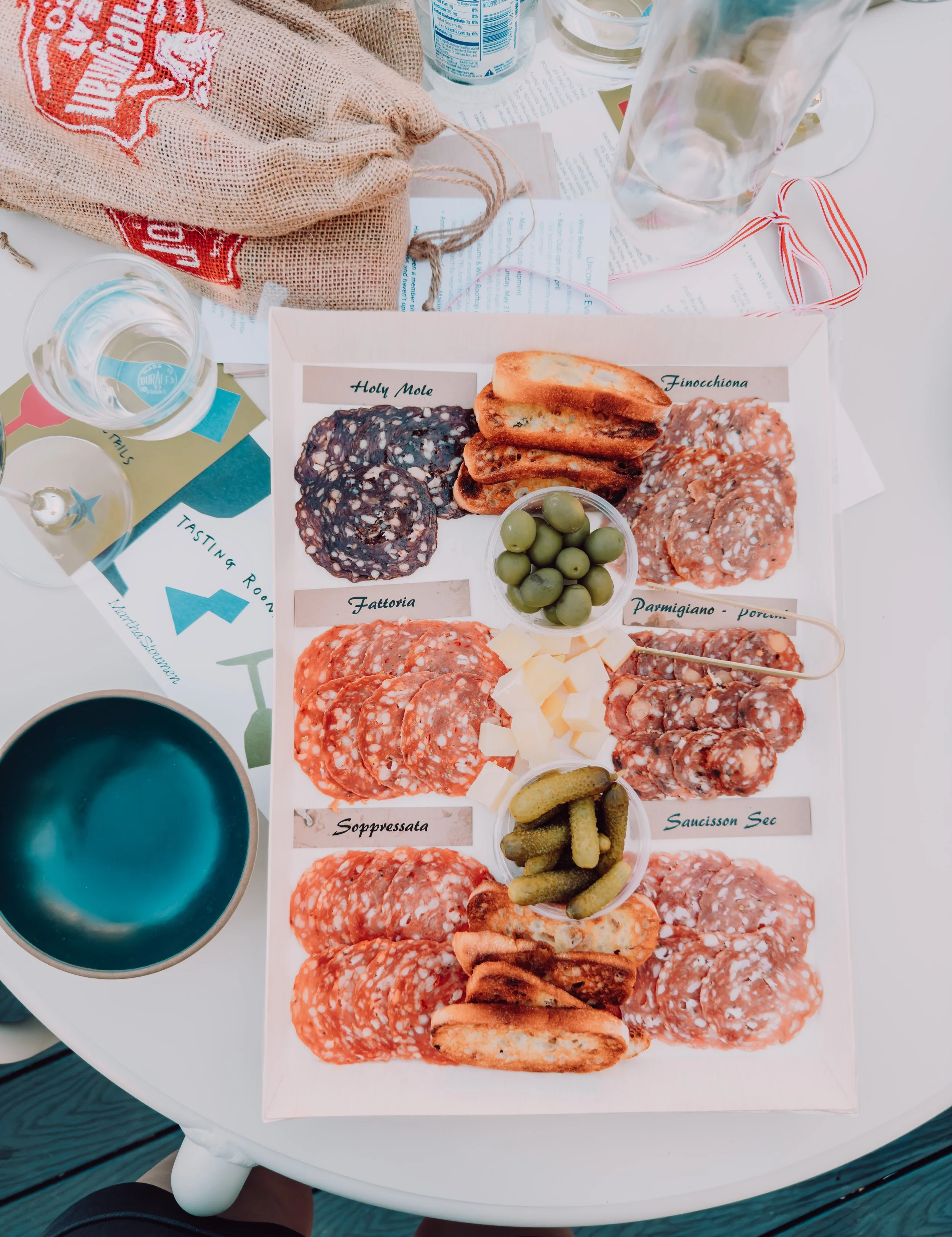 Pigs&Pinot-37.jpg