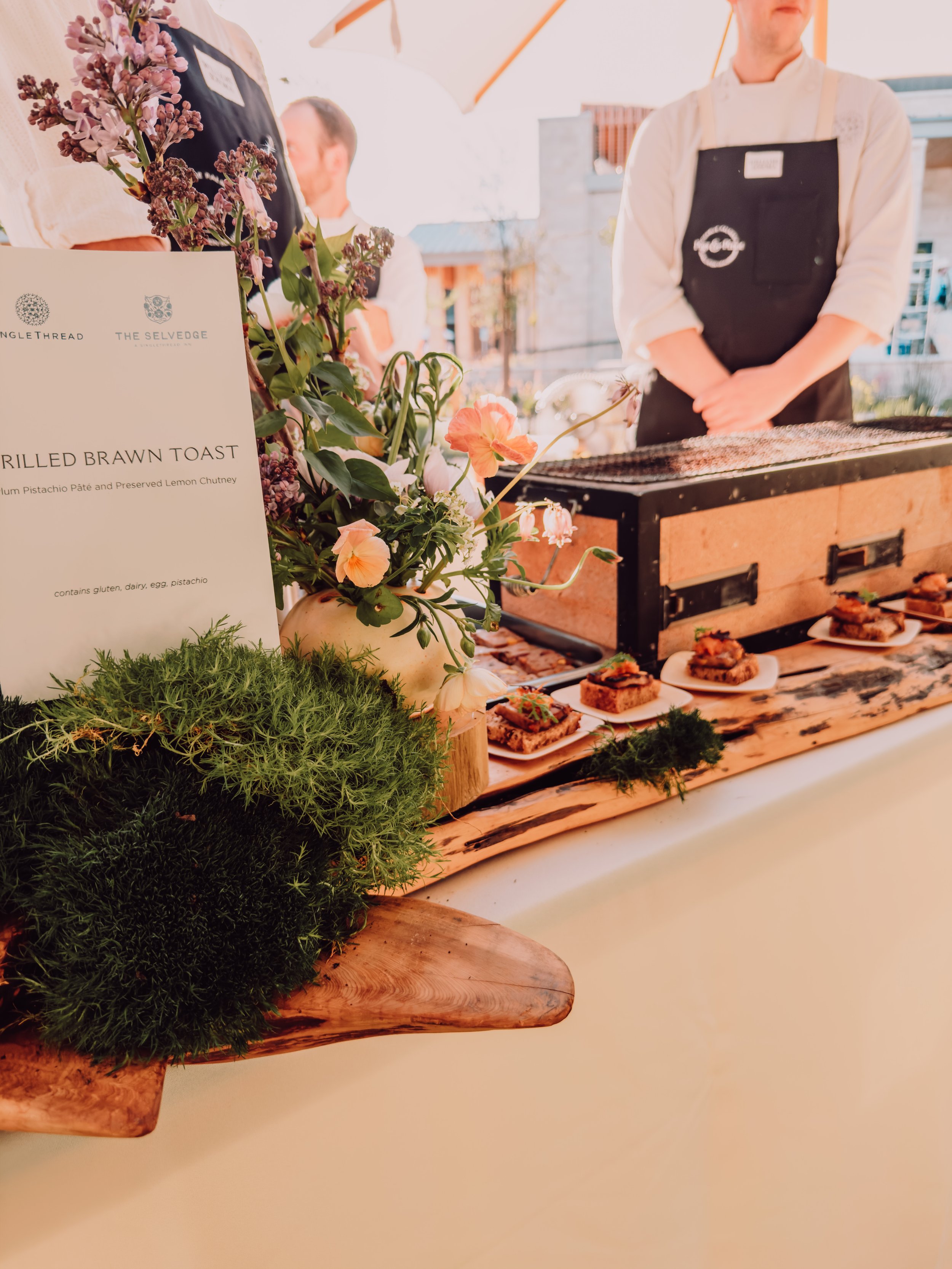 Pigs&Pinot-15.jpg