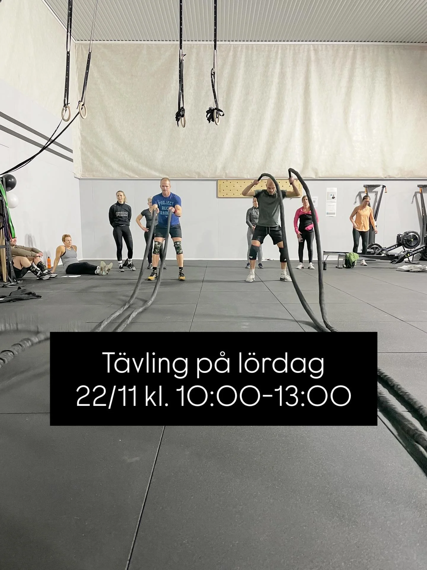 P&aring; l&ouml;rdag &auml;r det t&auml;vlingsdags i boxen! 🏋️&zwj;♂️ Det inneb&auml;r att deltargarna har f&ouml;rtur p&aring; redskap &amp; yta. Vi rekommenderar dig som vill gymma att tr&auml;na en annan tid. 🖤
