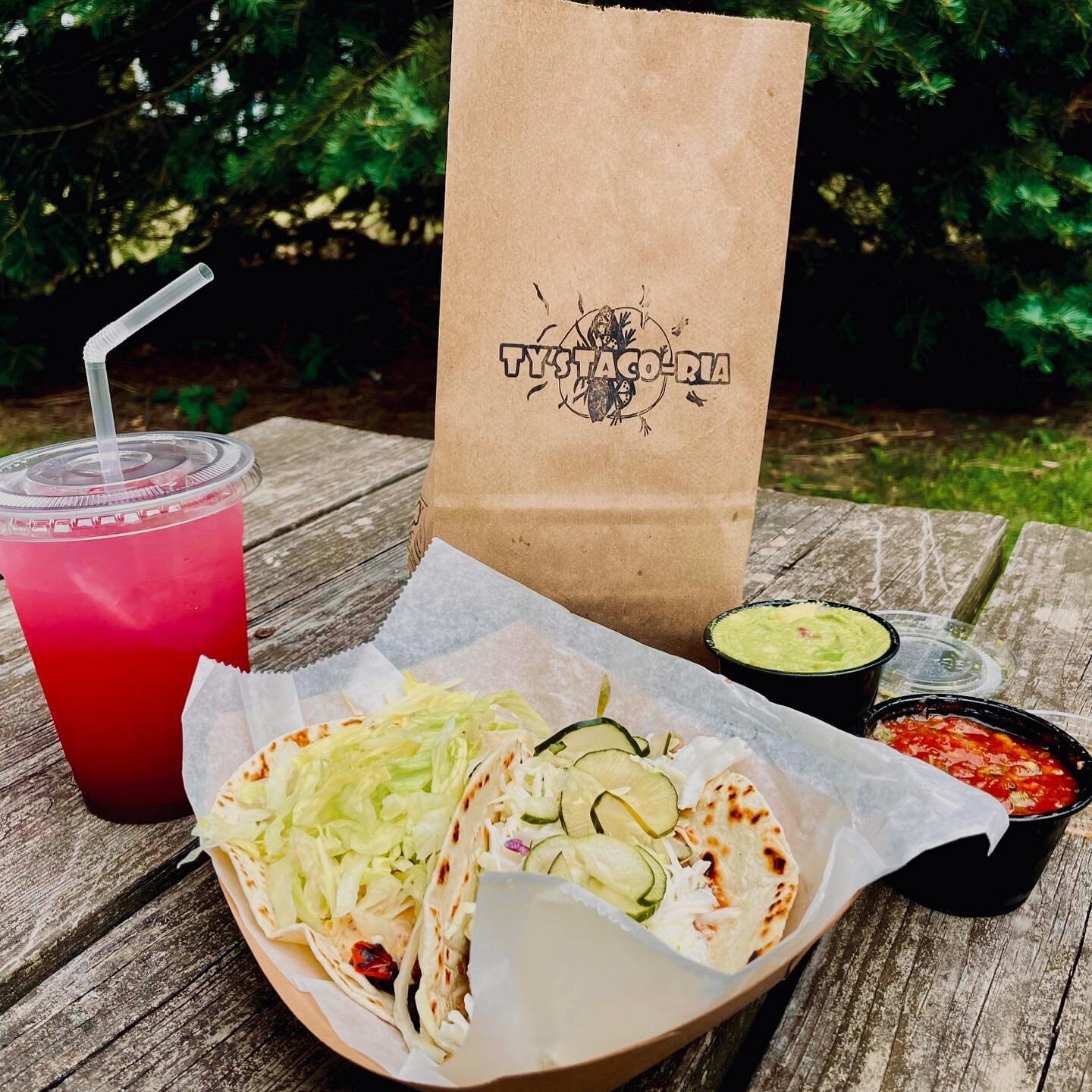 Our 2023 season starts tonight at 4pm!!! 🌮 we hope to see you tonight or sometime this weekend! 
🥬 tonight: 4-7 Delhi County Chamber of Commerce 
🍅 Saturday: 1-7 Muddy River 
🌶️Sunday: 12-6 Muddy river