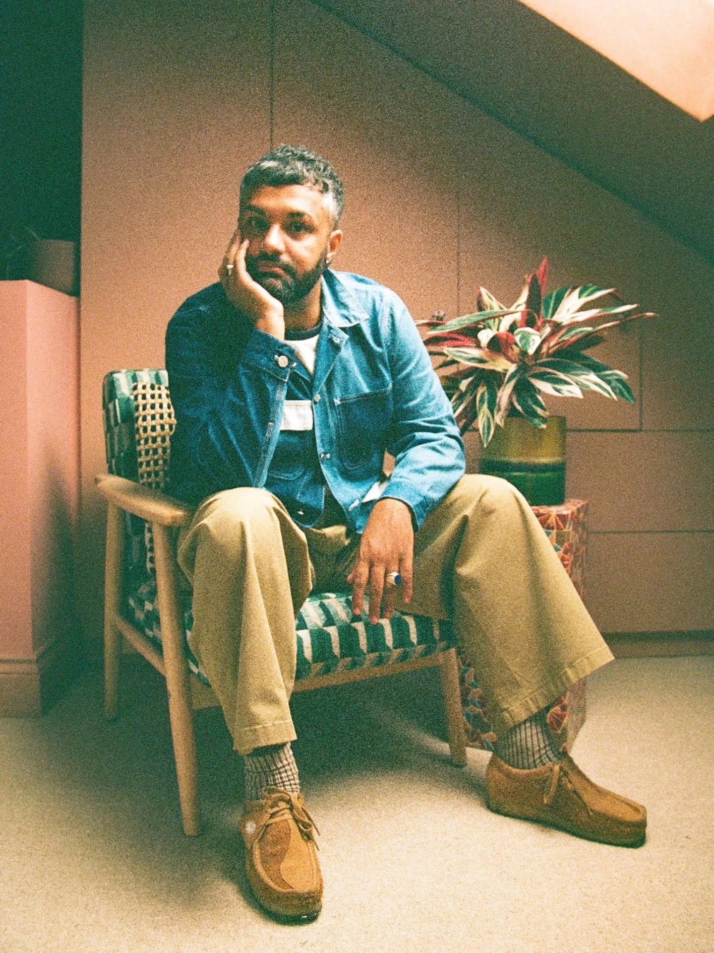 just a boy, sitting in his attic, asking you to tell him he is the perfect mix of professional, coy and cute x
new 📸 for @whippedcreamstudio by the brilliant @jasmine.engel.malone