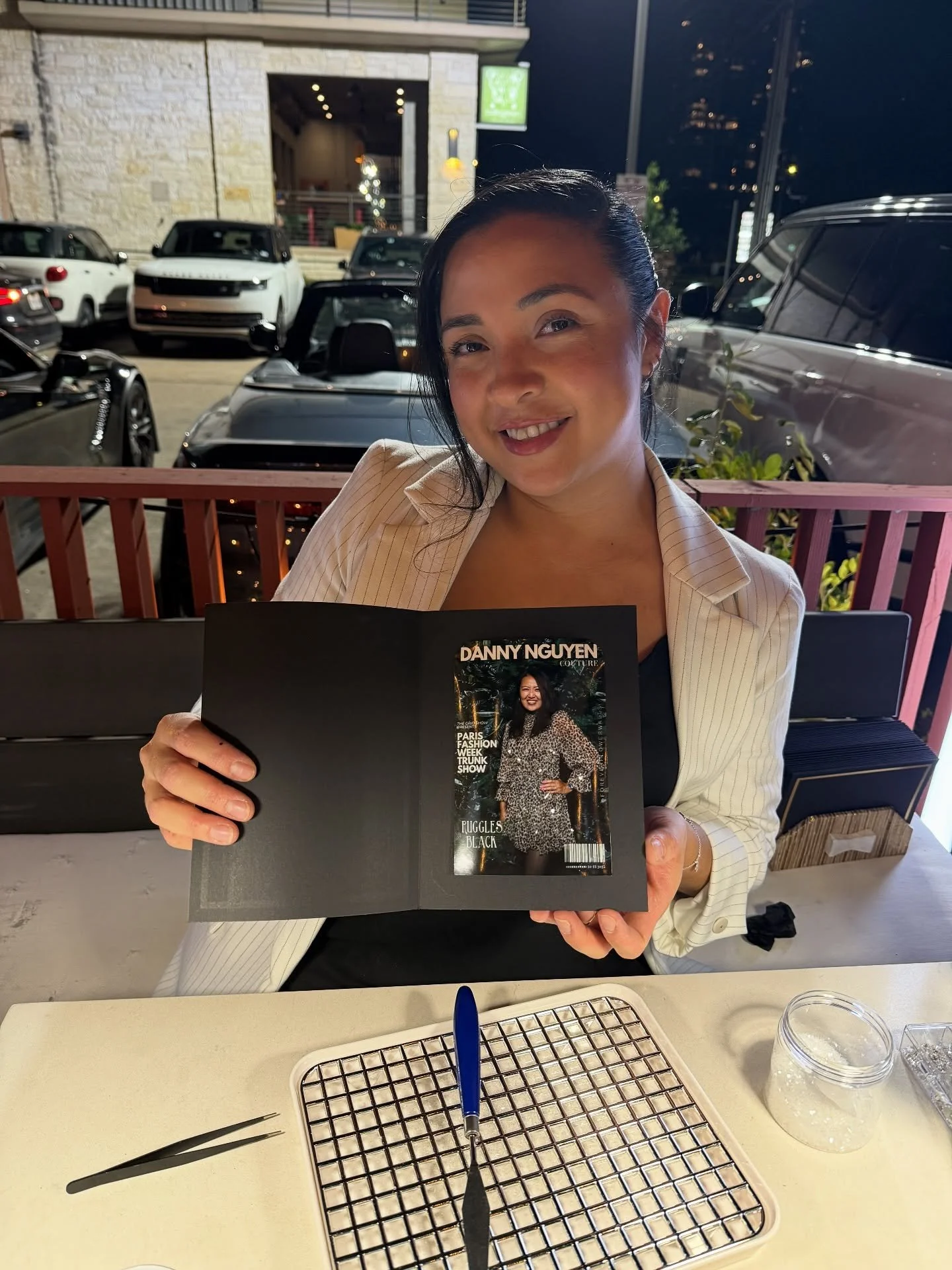 @foreverflowerwalls always know how to take notable photos and add the sparkles!! Another fun mixer at @rugglesblackfoodbar with the coolest people in town!