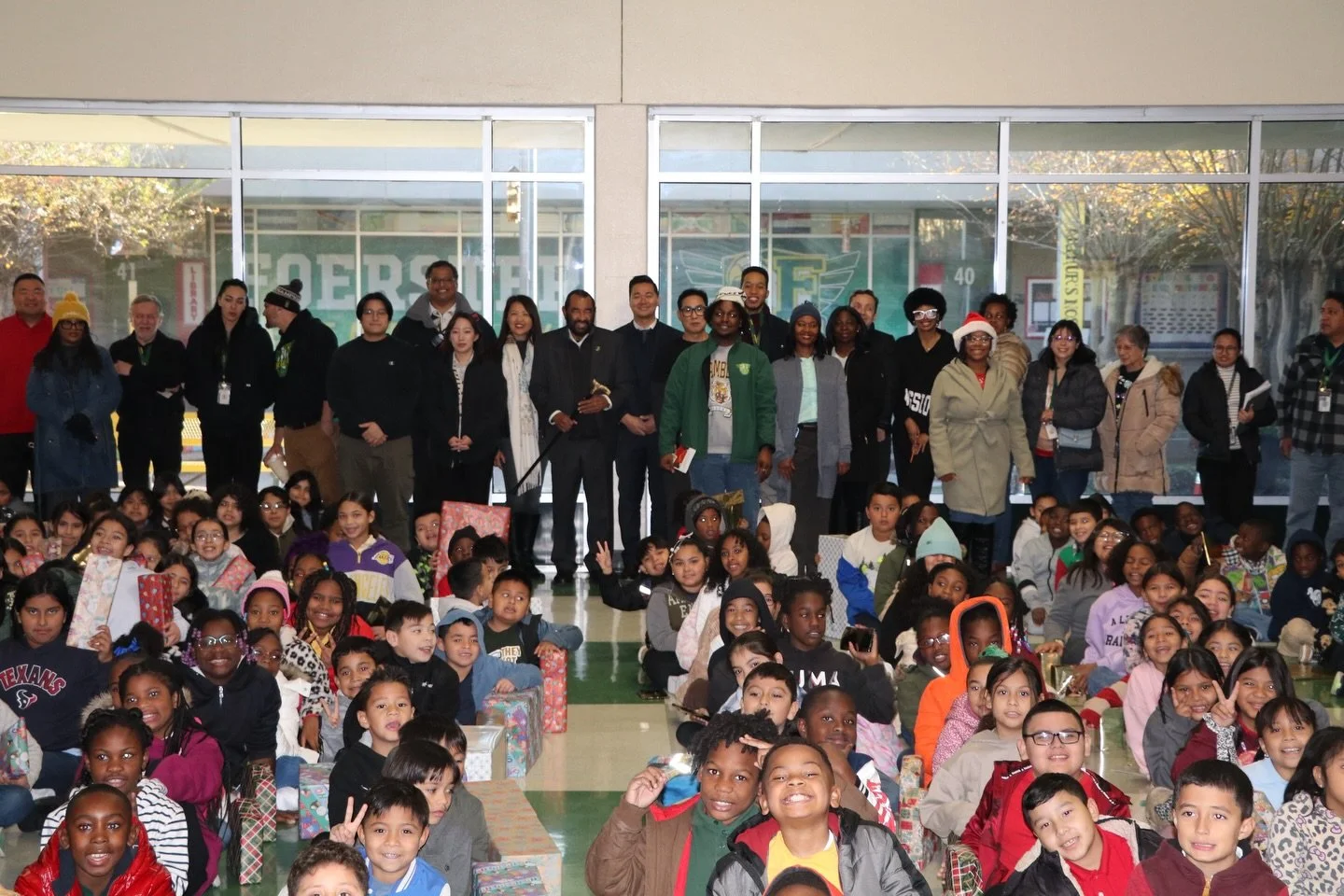 The pleasure was all mine partaking in giving Christmas toys to children and students at the Foerster Elementary School organized by @kacc.htx 

Over 500 toys were generously donated by Jam&rsquo;N Products.

In attendance were US Congressman, Al Gre