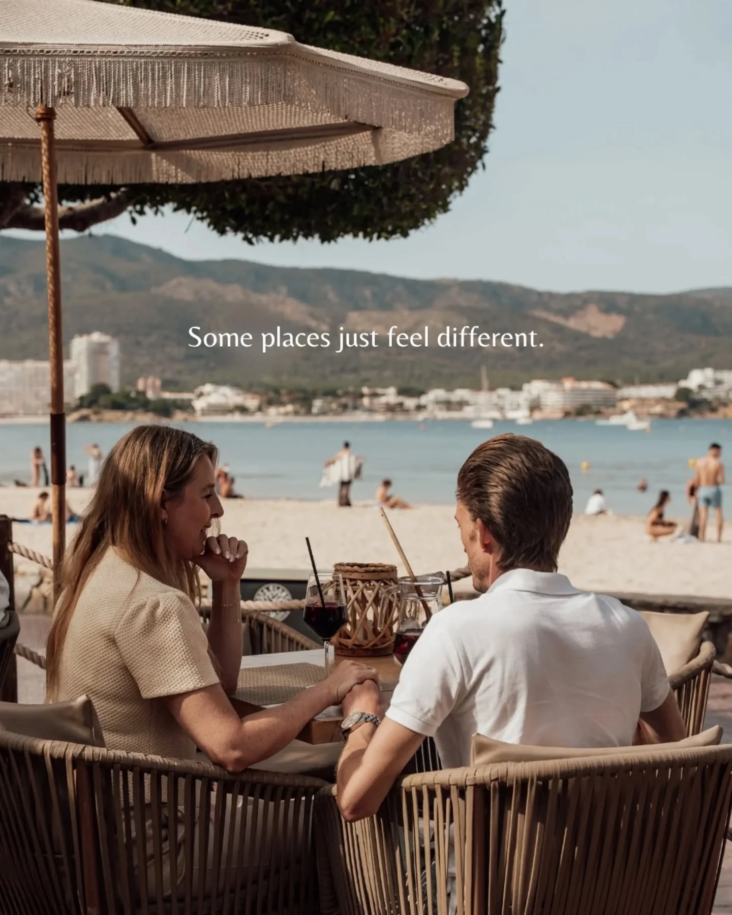Salt air, sangria, good company and the Mediterranean right in front of you. There are worse ways to spend a Tuesday.

📍 Carrer Cala Blanca 7, Son Matias Beach, Palmanova
🕐 Open every day 13:30 &ndash; midnight