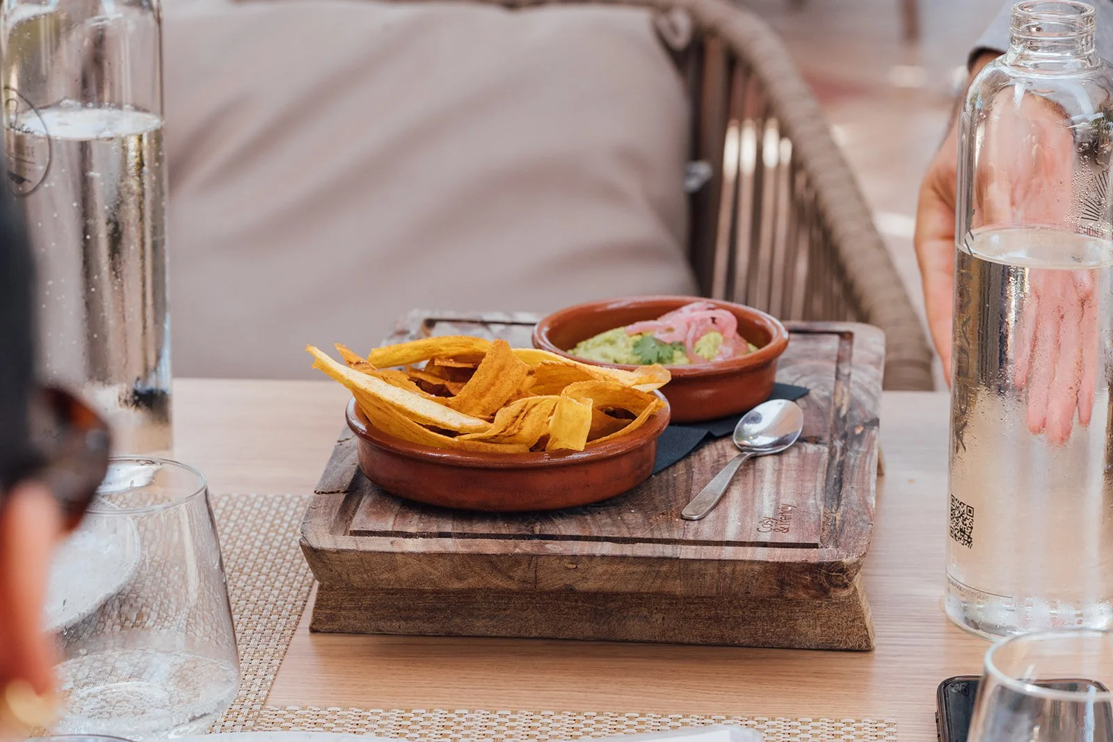 Beachfront restaurant in Palmanova with fresh Mediterranean food