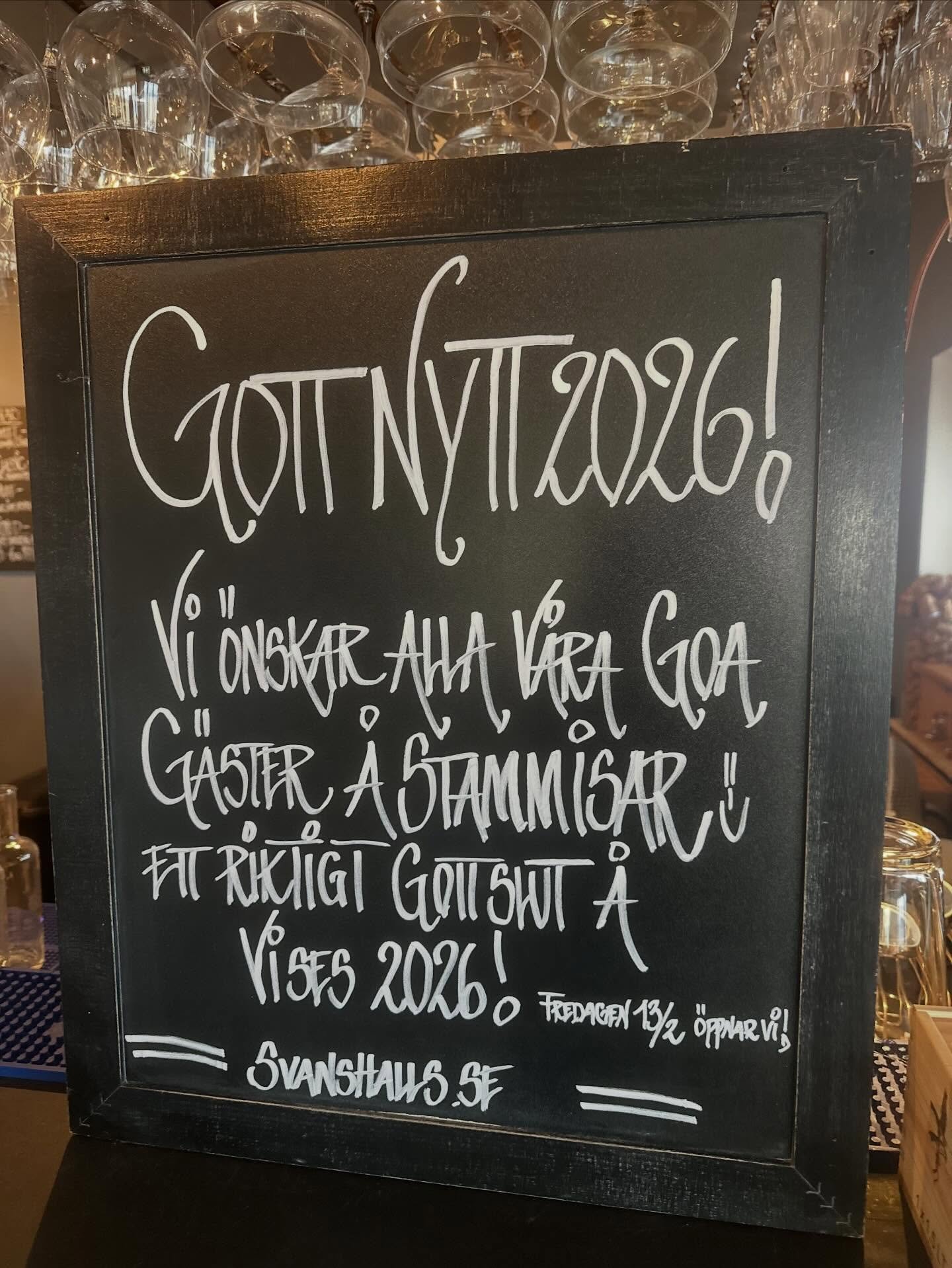 Stort tack till alla v&aring;ra h&auml;rliga g&auml;ster som har g&auml;stat oss under &aring;ret! ❤️
Vi &ouml;nskar er alla ett riktigt gott nytt &aring;r ✨🥂
Vi &ouml;ppnar igen fredagen den 13/2
V&auml;lkomna 🥳

www.svanshalls.se

#svanshallskrog