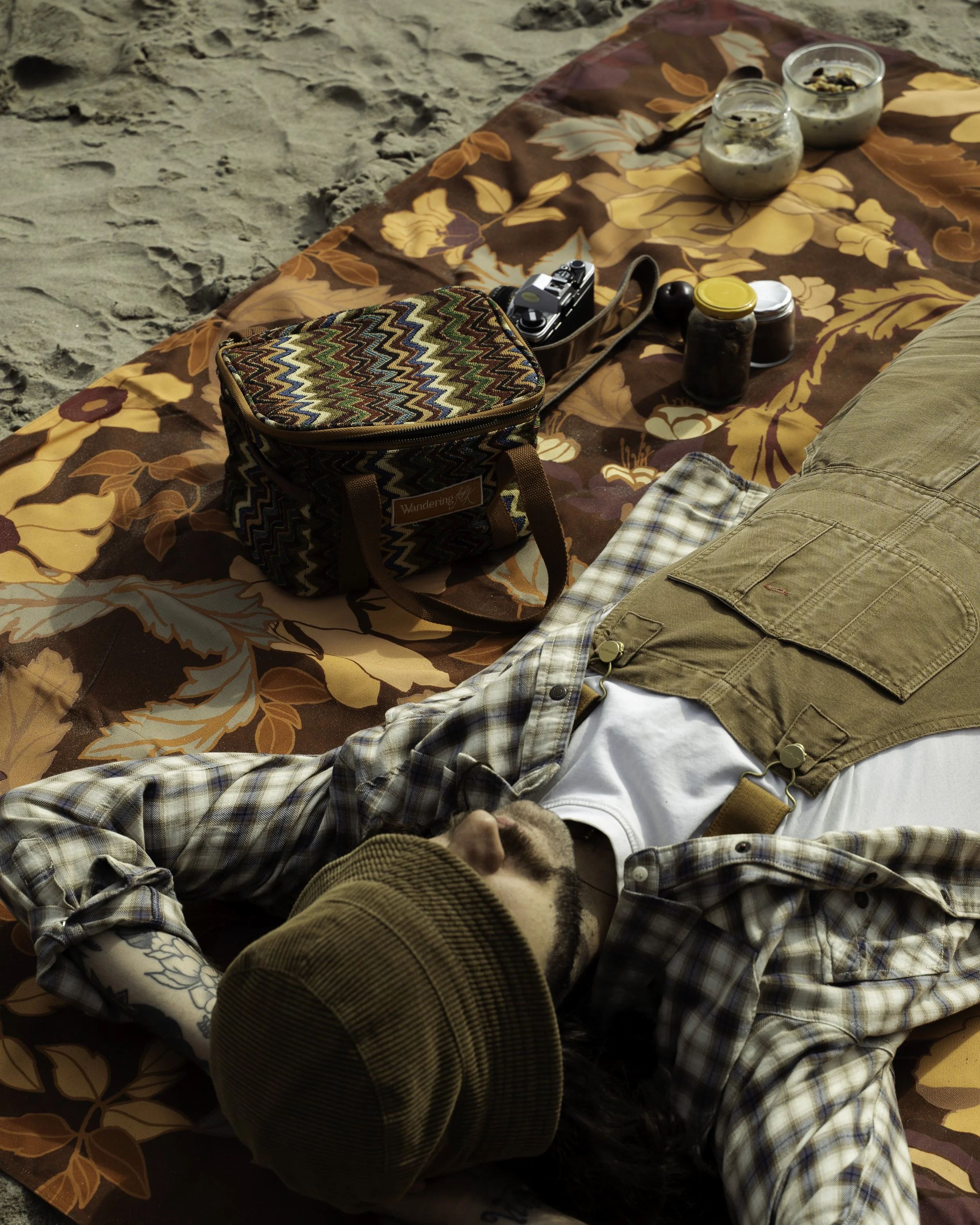 Wandering Folk - Beatha Studio