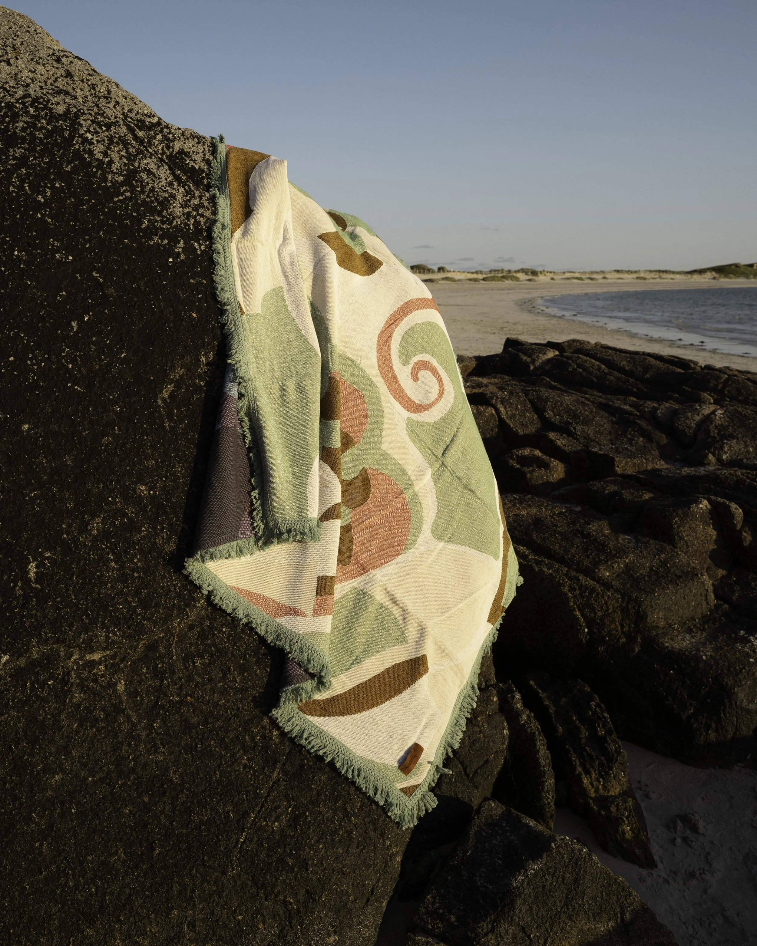 Wandering Folk - Beatha Studio